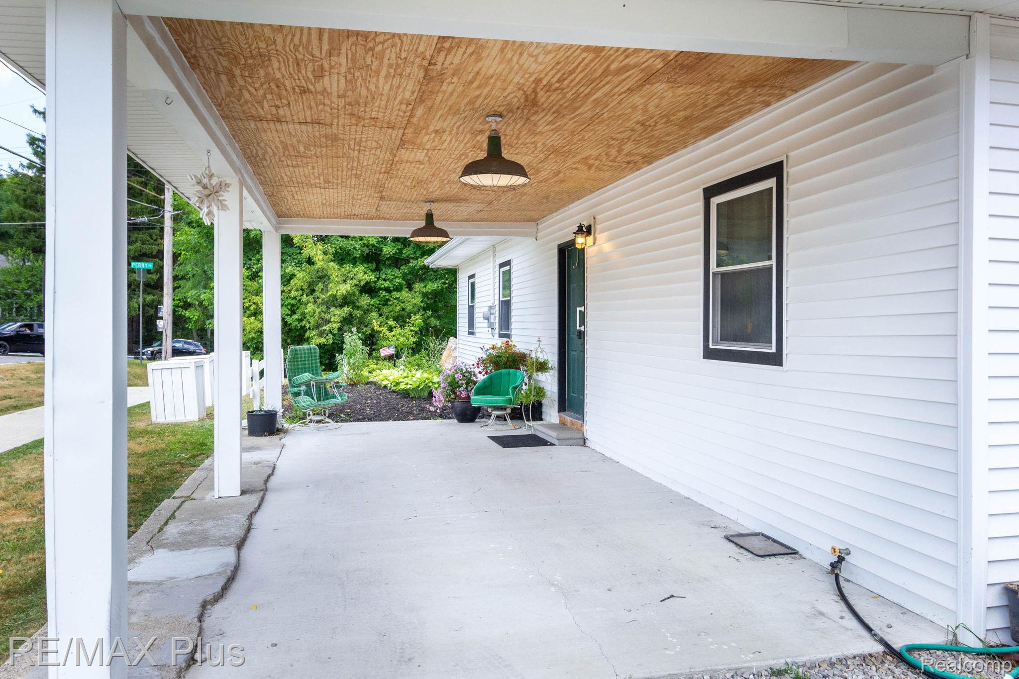 6339 Gale Road