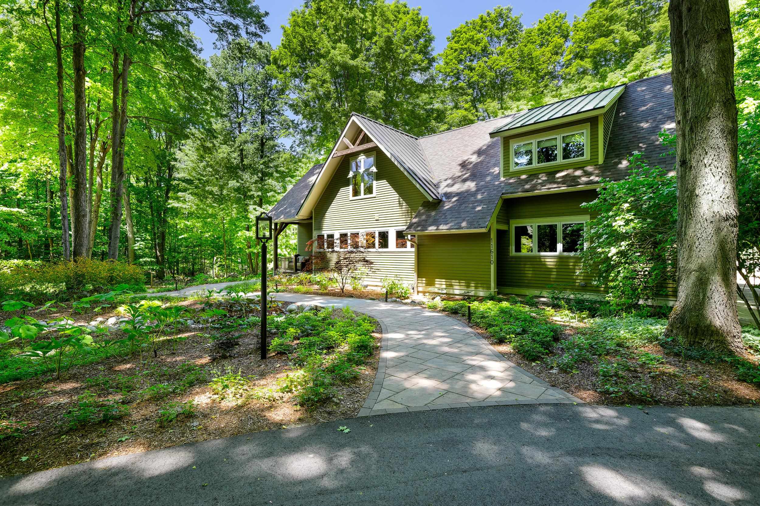 11610 Mountain Woods Drive