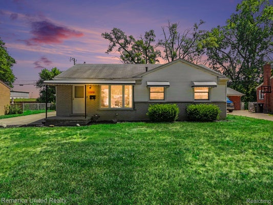 11070 HILLCREST ST, LIVONIA, MI 48150 - Image fbdfc74e93376f1eb21ee60039e1ee21/2230071682
