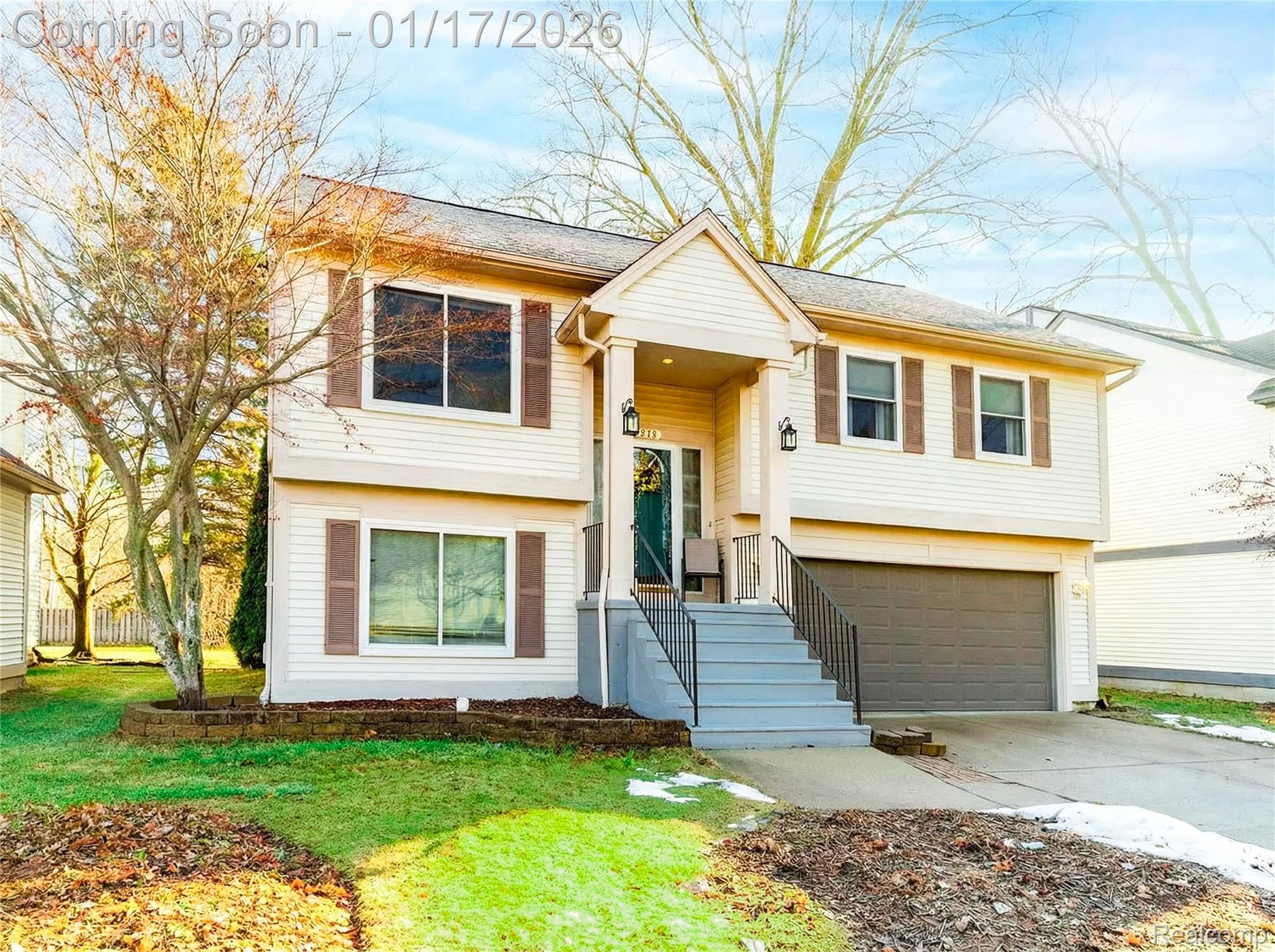 907 Huntclub Boulevard