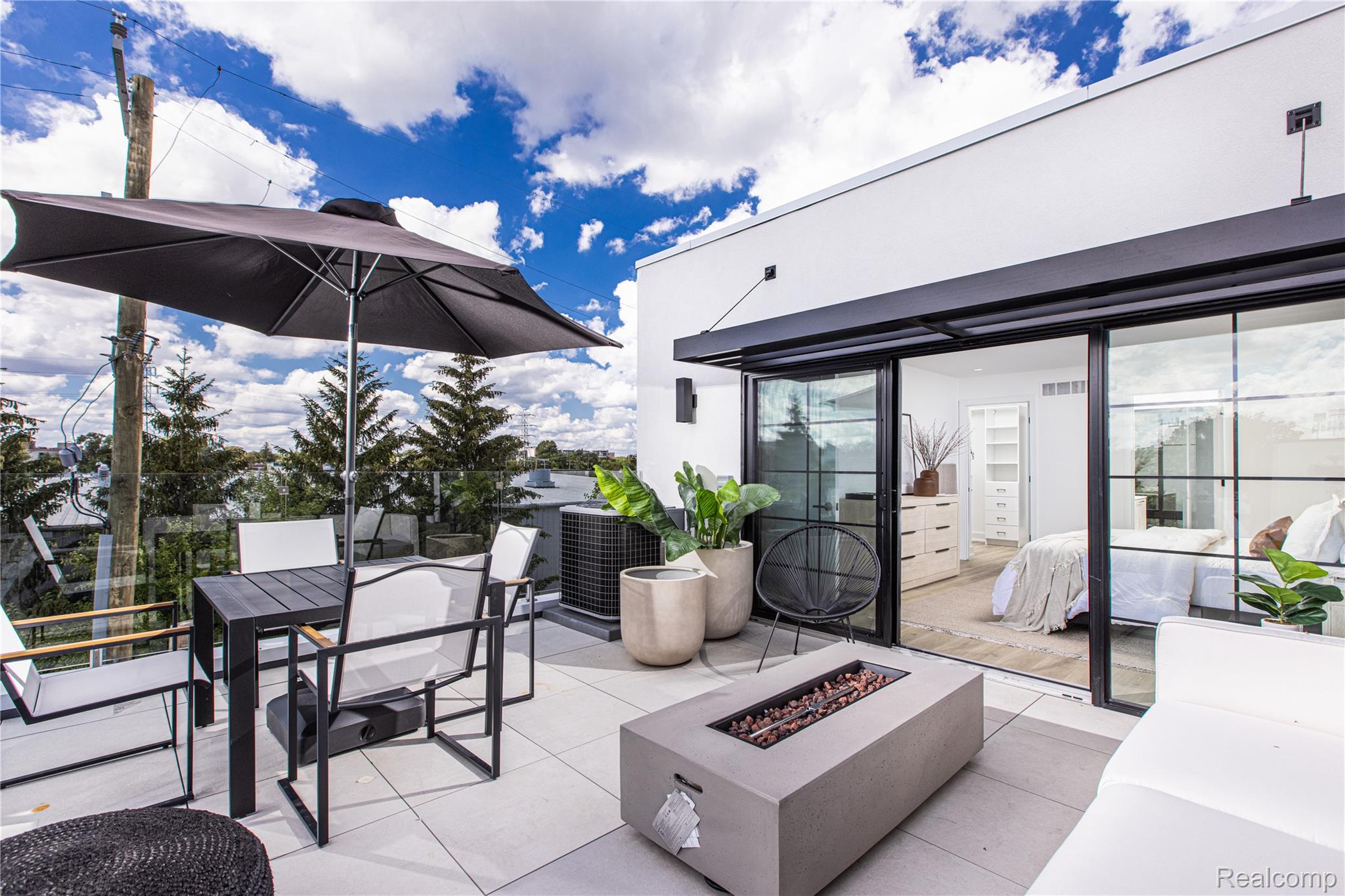 533 E Harrison Avenue 36