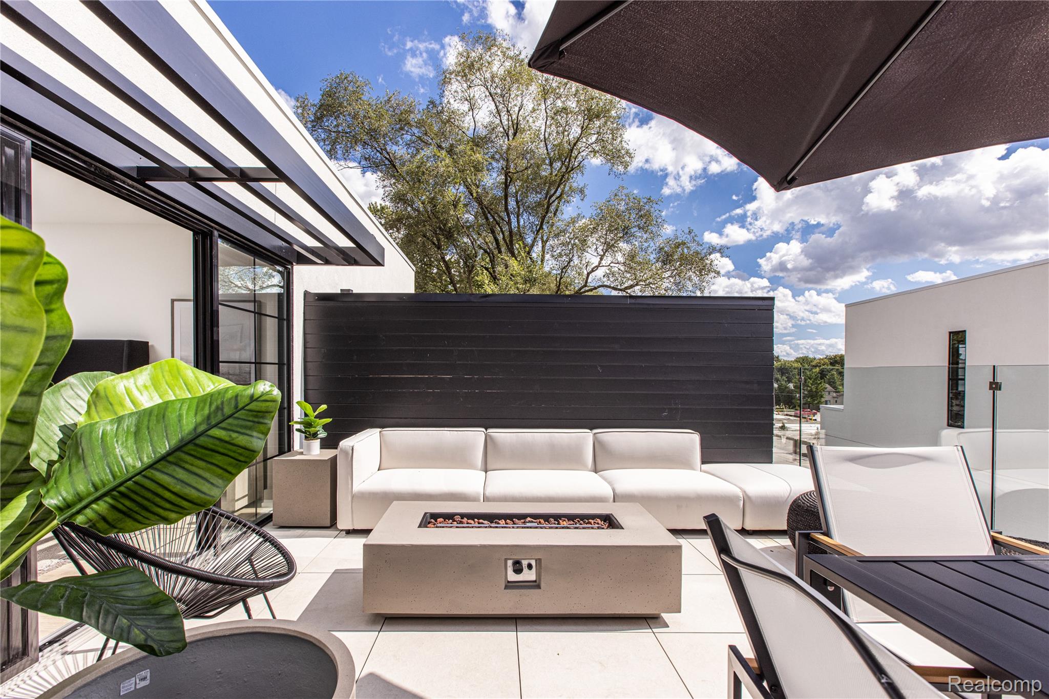 533 E Harrison Avenue 36