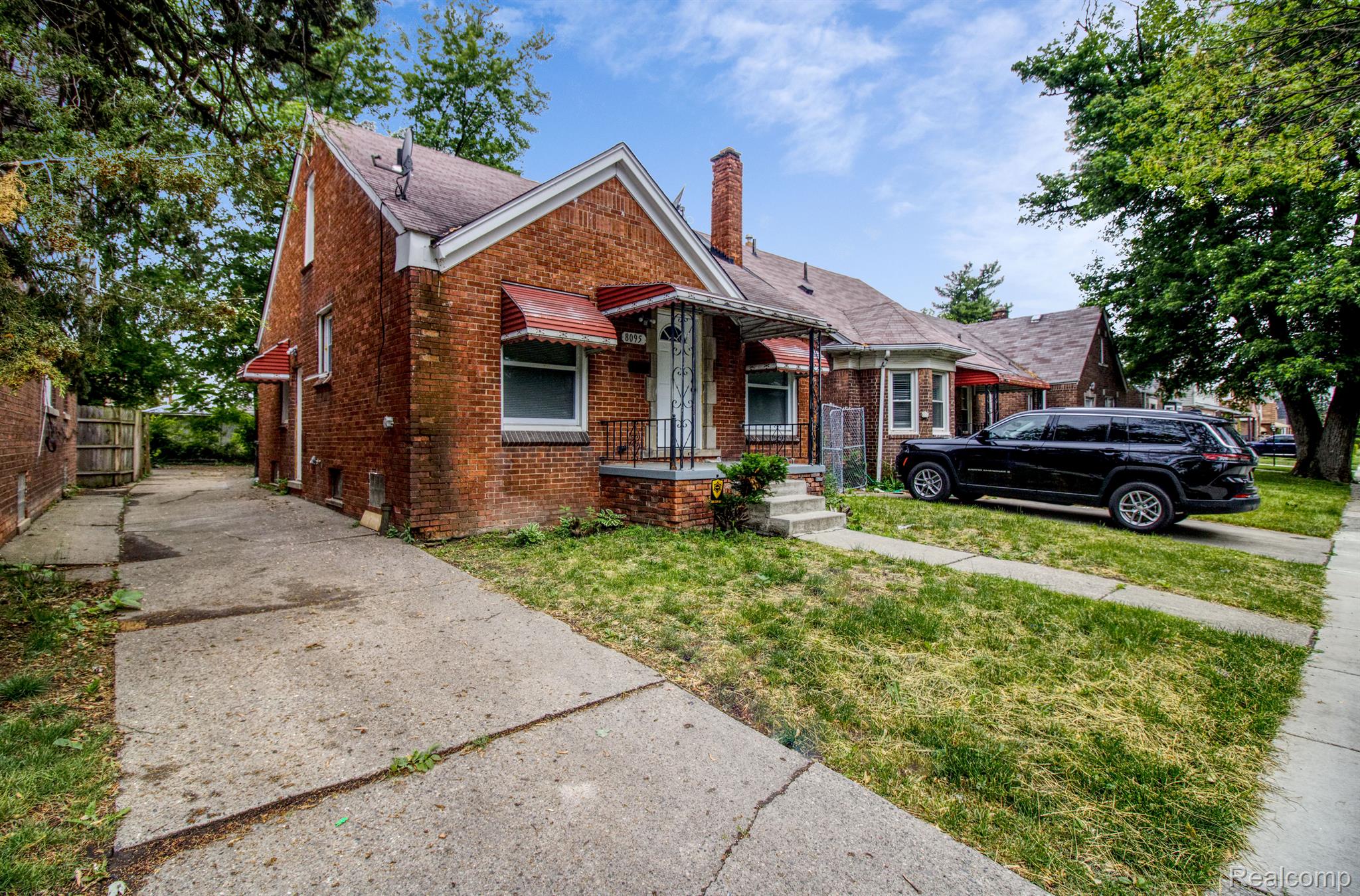 8095 NORTHLAWN Street