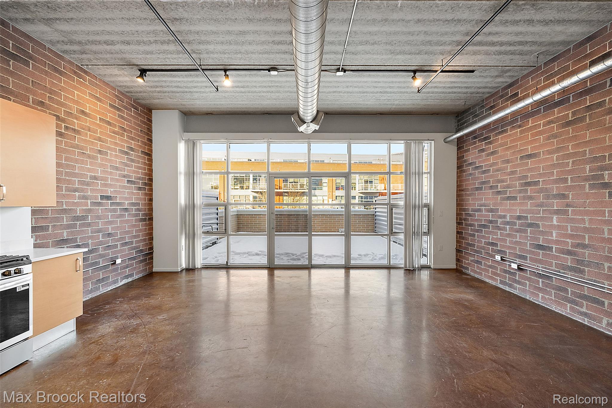 333 E Parent Avenue 16