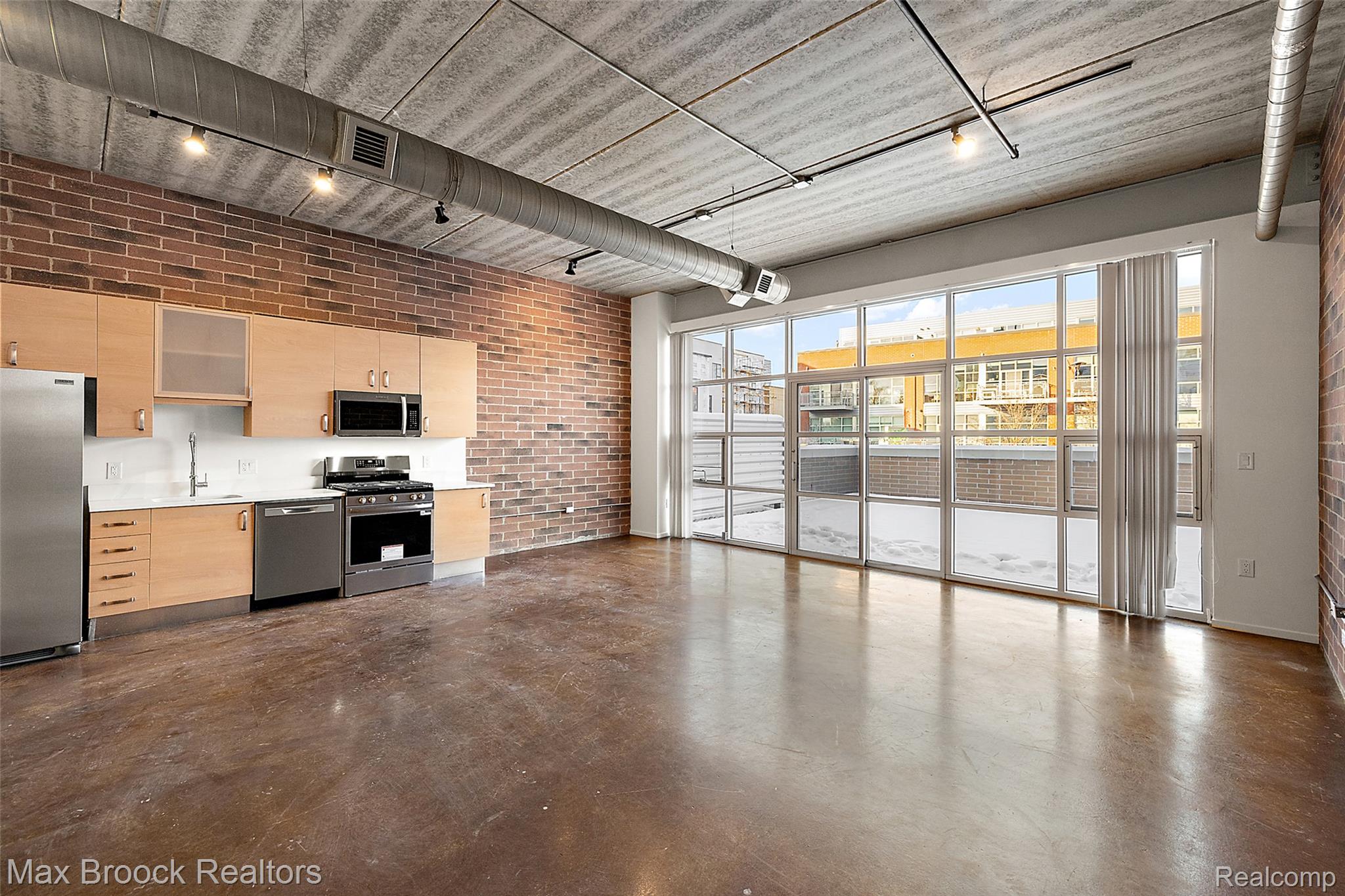 333 E Parent Avenue 16