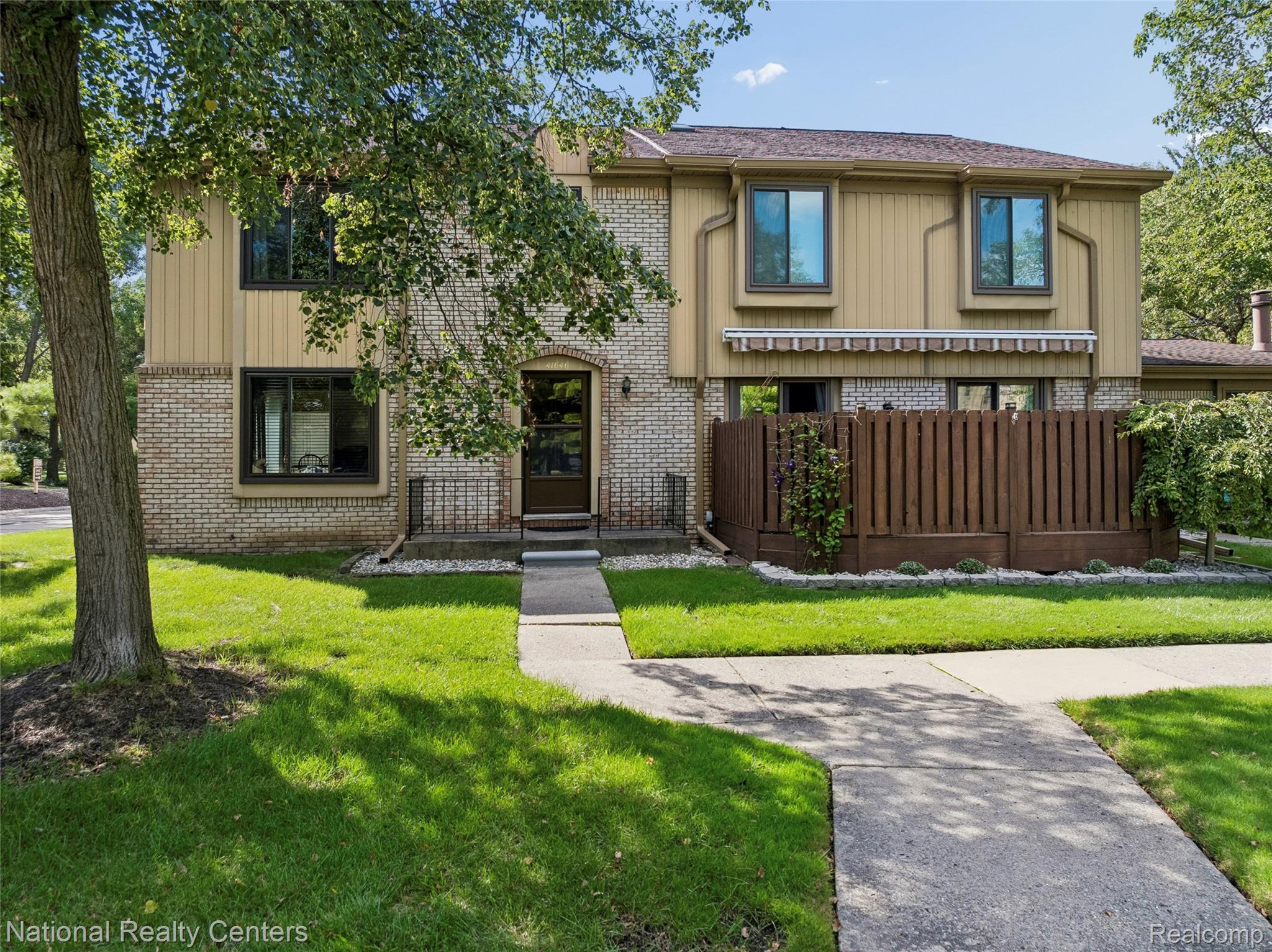 41646 BEDFORD DR