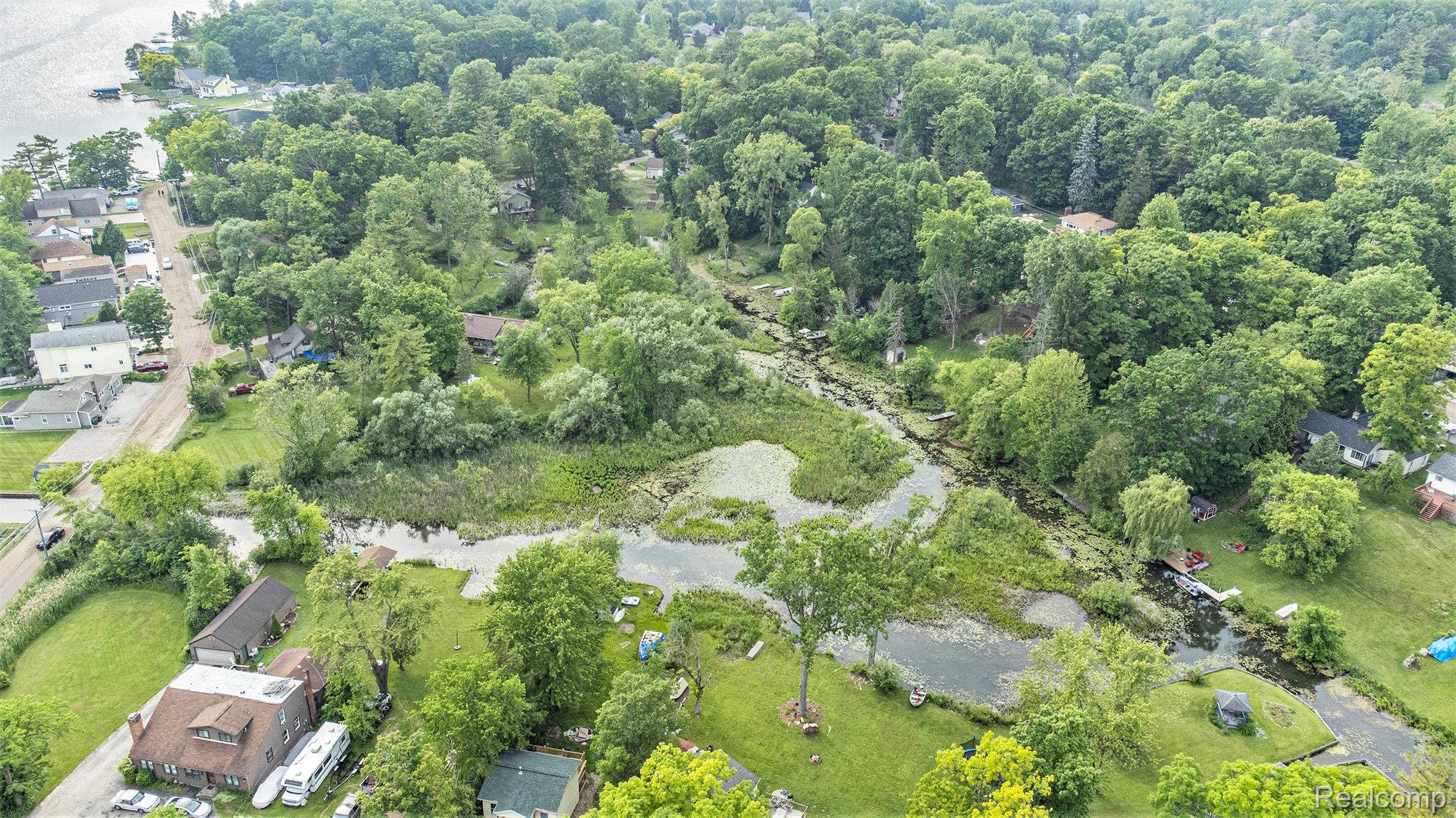 Lake Orion Village, Michigan 48362, United States, 3 Bedrooms Bedrooms, ,2 BathroomsBathrooms,Residential,Active,153323