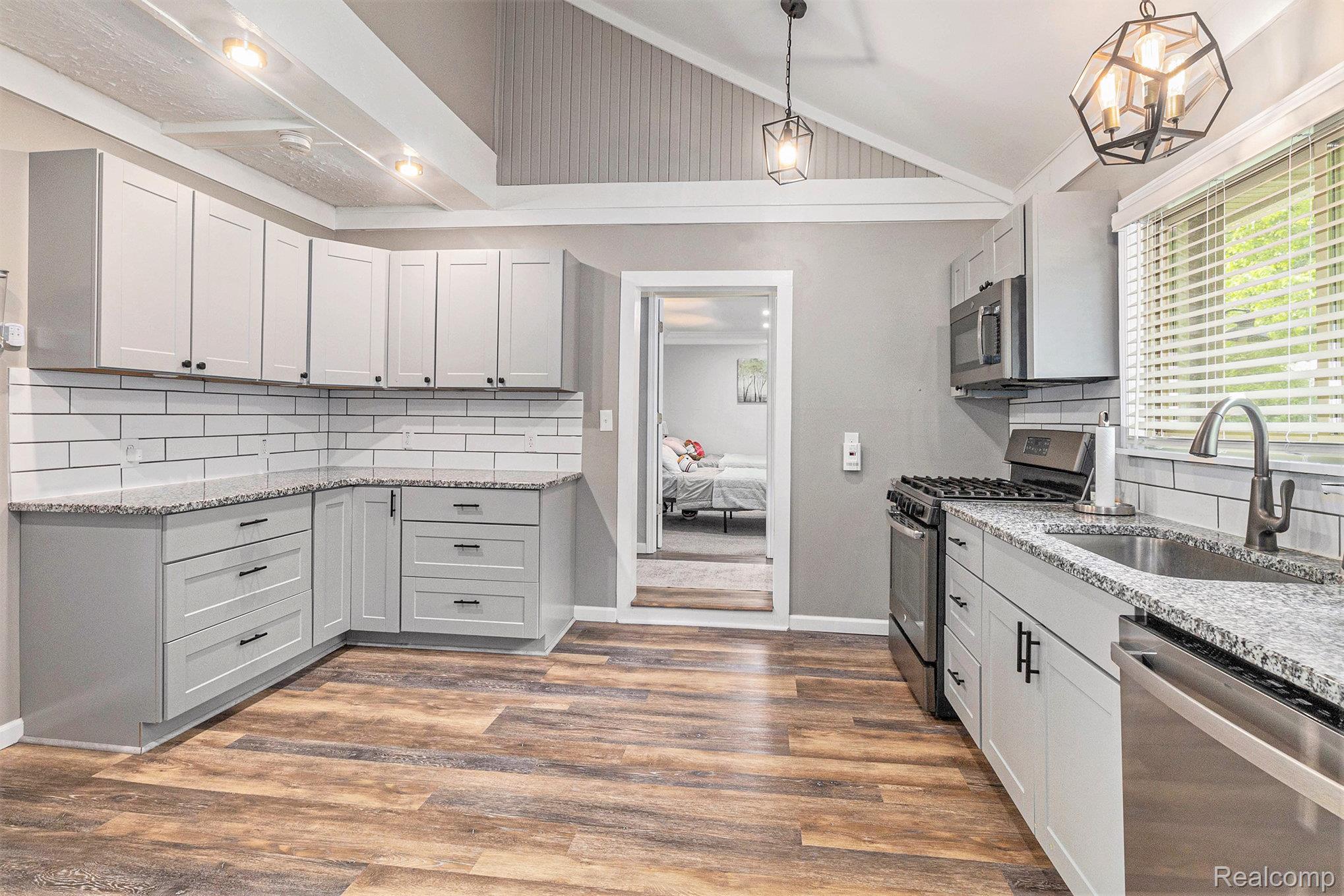 Lake Orion Village, Michigan 48362, United States, 3 Bedrooms Bedrooms, ,2 BathroomsBathrooms,Residential,Active,153323