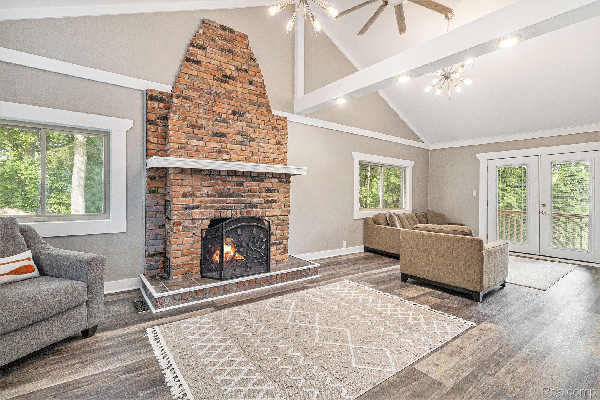 Lake Orion Village, Michigan 48362, United States, 3 Bedrooms Bedrooms, ,2 BathroomsBathrooms,Residential,Active,153323