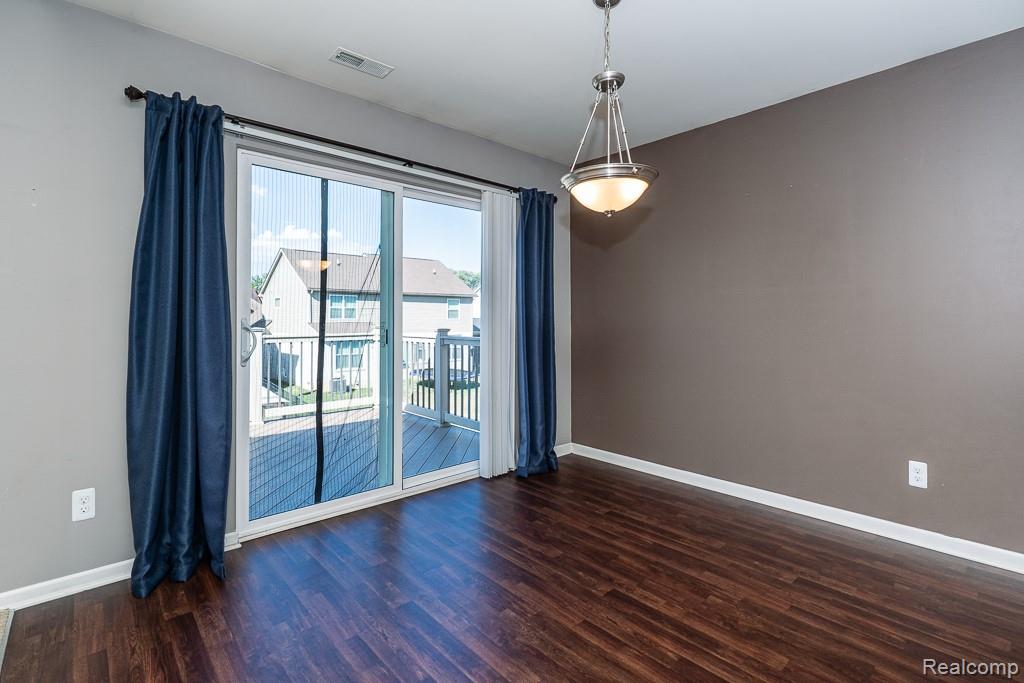 Warren City, Michigan 48092, United States, 3 Bedrooms Bedrooms, ,2 BathroomsBathrooms,Residential,Active,223418