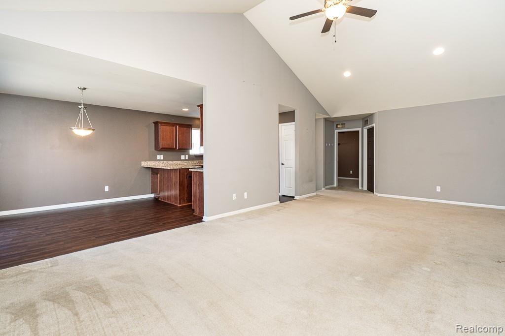 Warren City, Michigan 48092, United States, 3 Bedrooms Bedrooms, ,2 BathroomsBathrooms,Residential,Active,223418