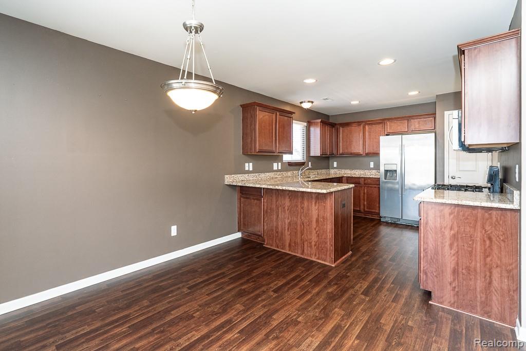 Warren City, Michigan 48092, United States, 3 Bedrooms Bedrooms, ,2 BathroomsBathrooms,Residential,Active,223418