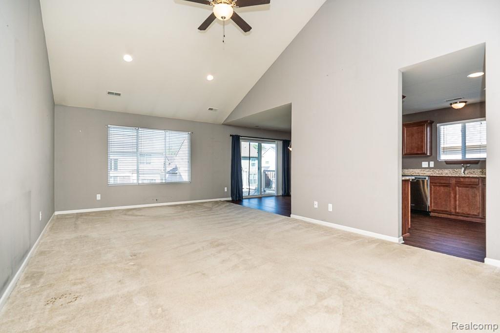 Warren City, Michigan 48092, United States, 3 Bedrooms Bedrooms, ,2 BathroomsBathrooms,Residential,Active,223418