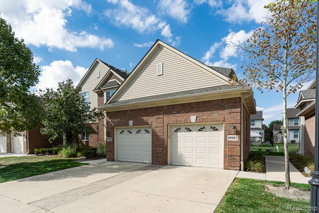 Warren City, Michigan 48092, United States, 3 Bedrooms Bedrooms, ,2 BathroomsBathrooms,Residential,Active,223418