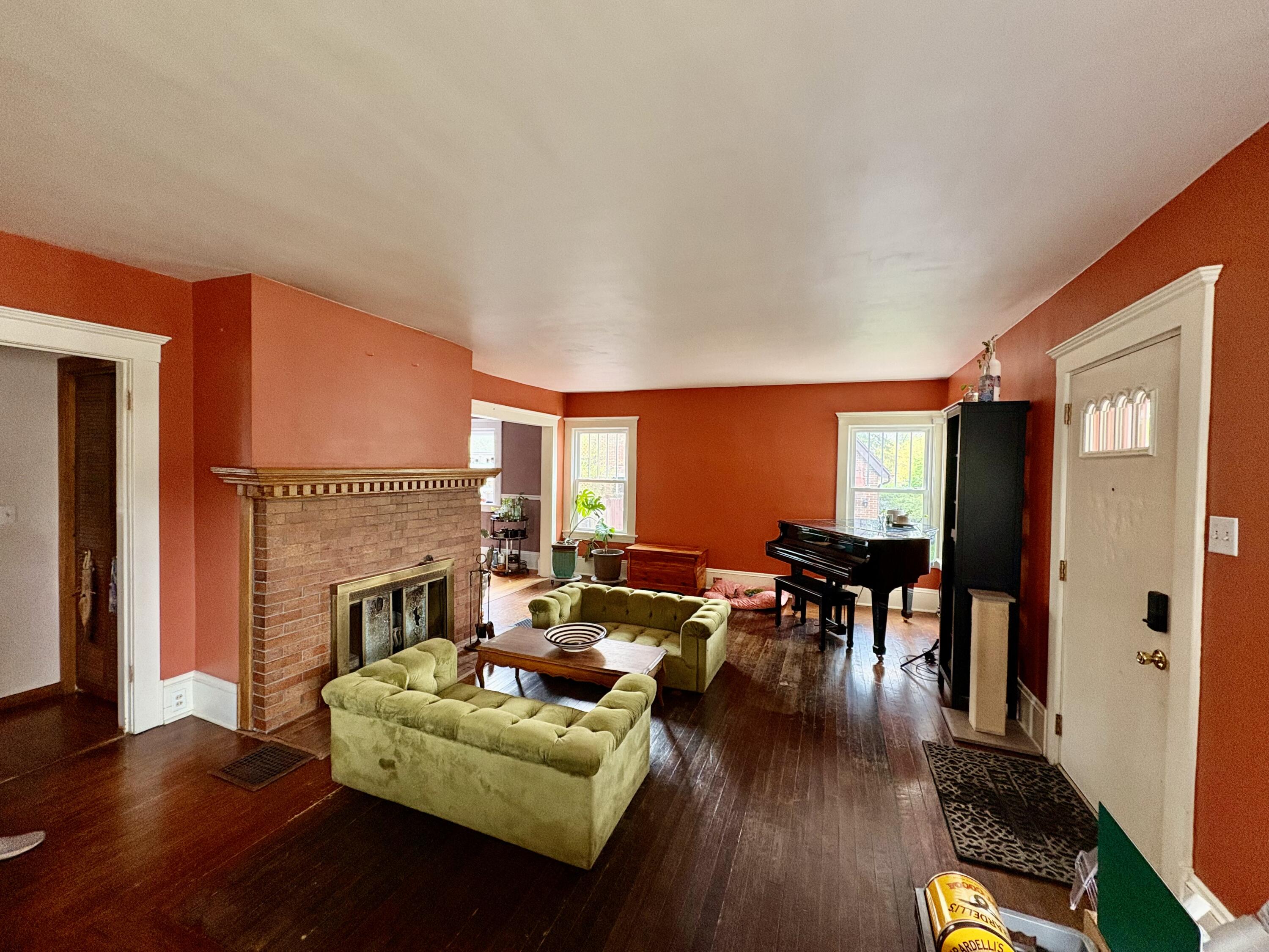 754 Oakridge Drive
