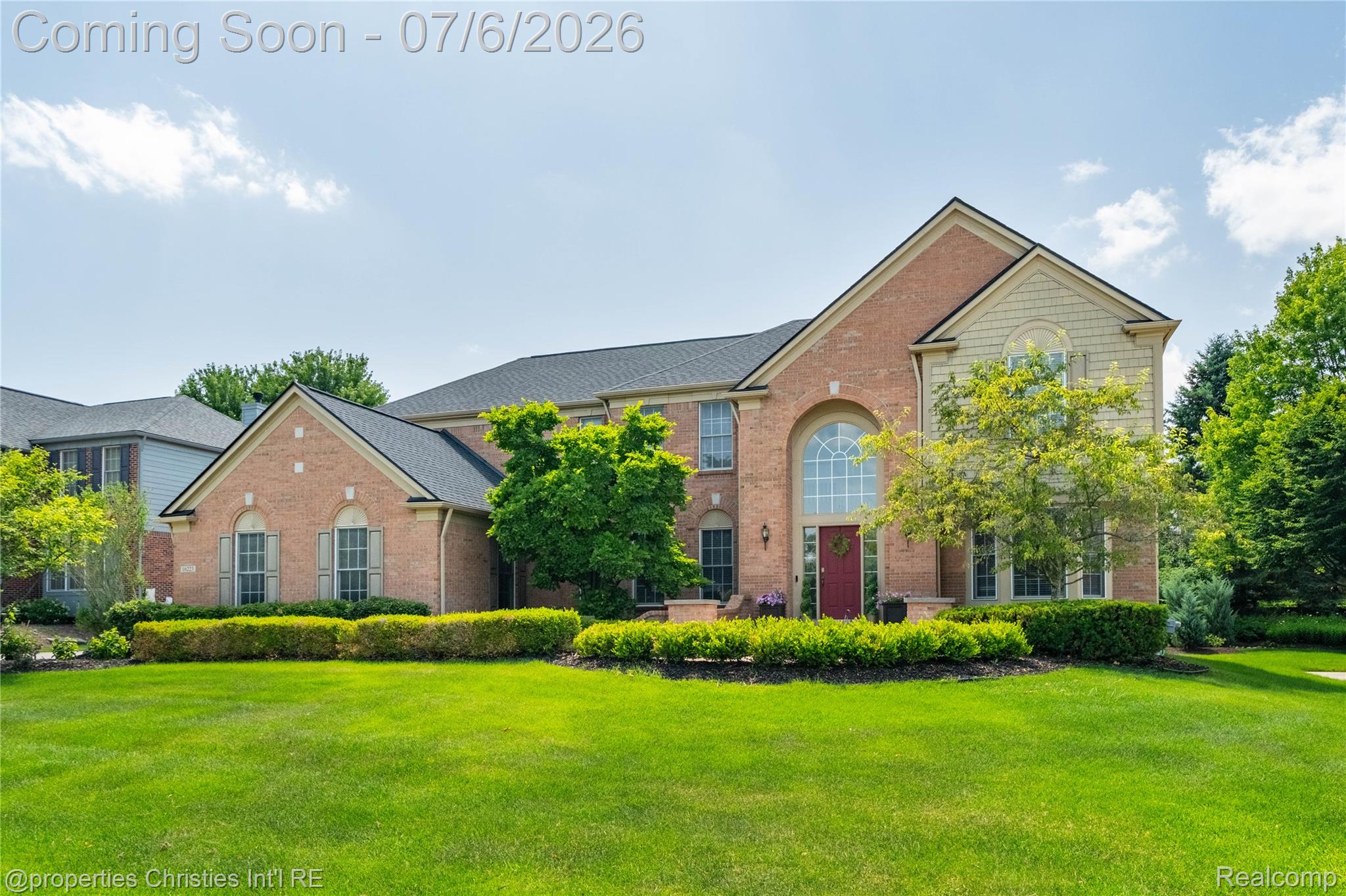 16223 Oak Forest Court
