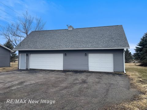 Tiny photo for 3874 E Kent Road, Ingersoll Township, MI 48623 (MLS # 61050201336)