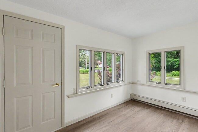 937 W Giles Road