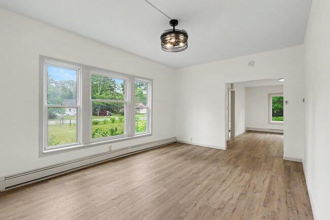 937 W Giles Road