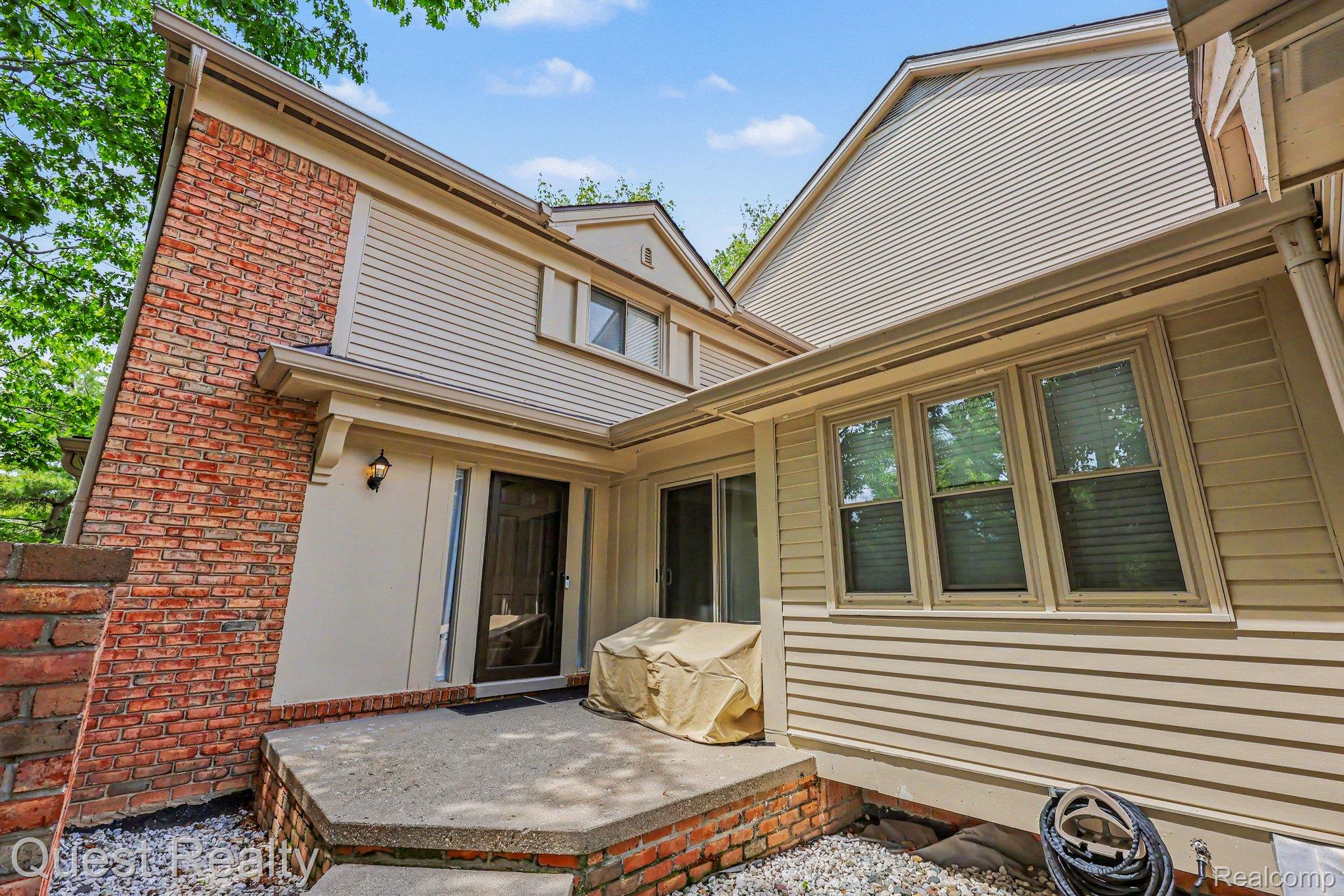 6893 Pebble Park Circle