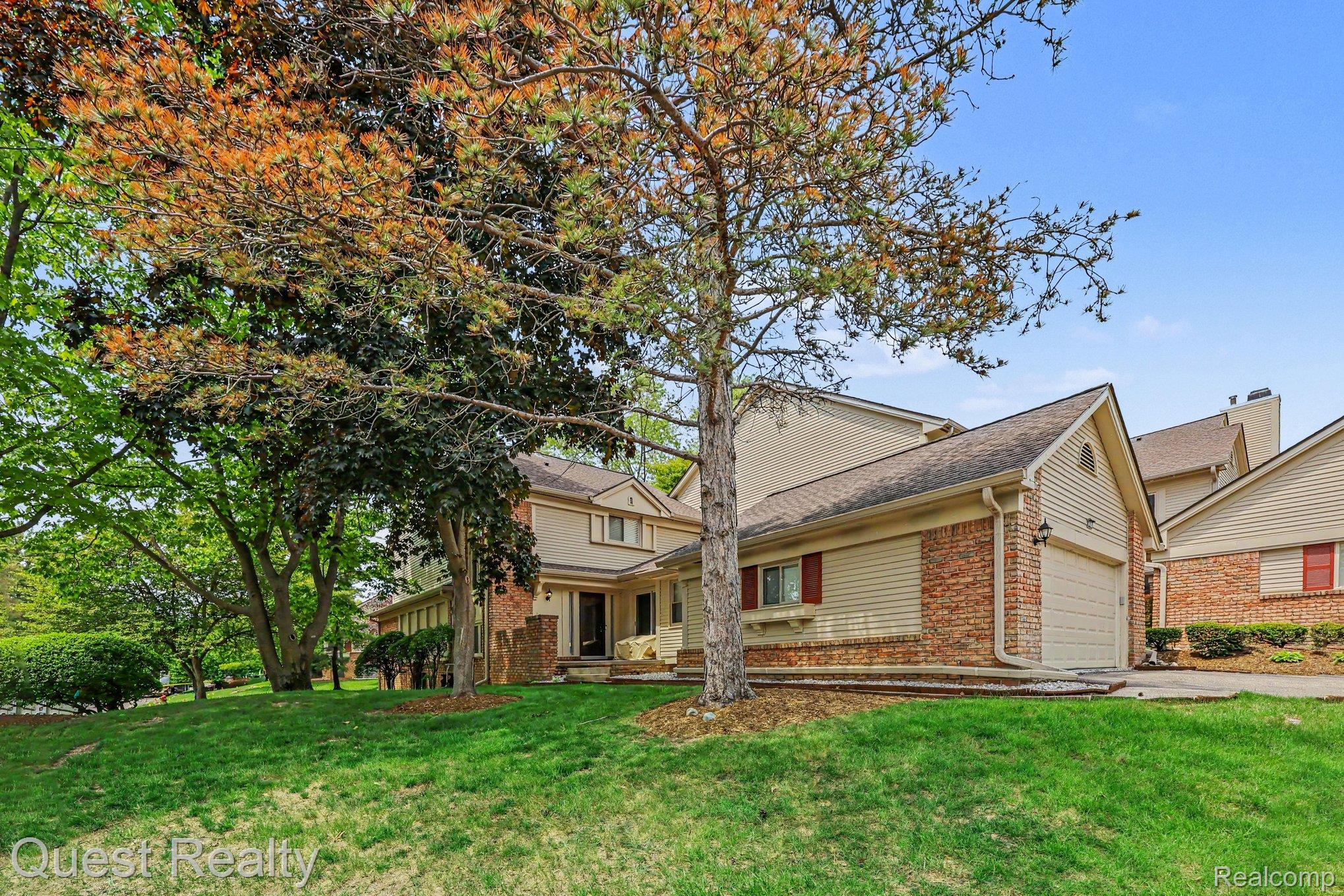 6893 Pebble Park Circle