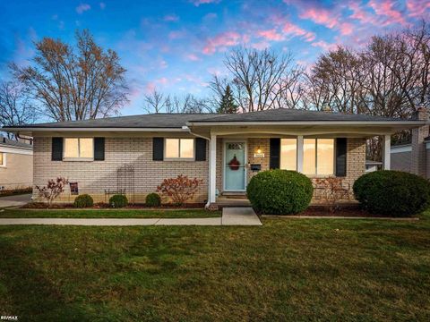 30160 Manor Drive Madison Heights City MI 48071