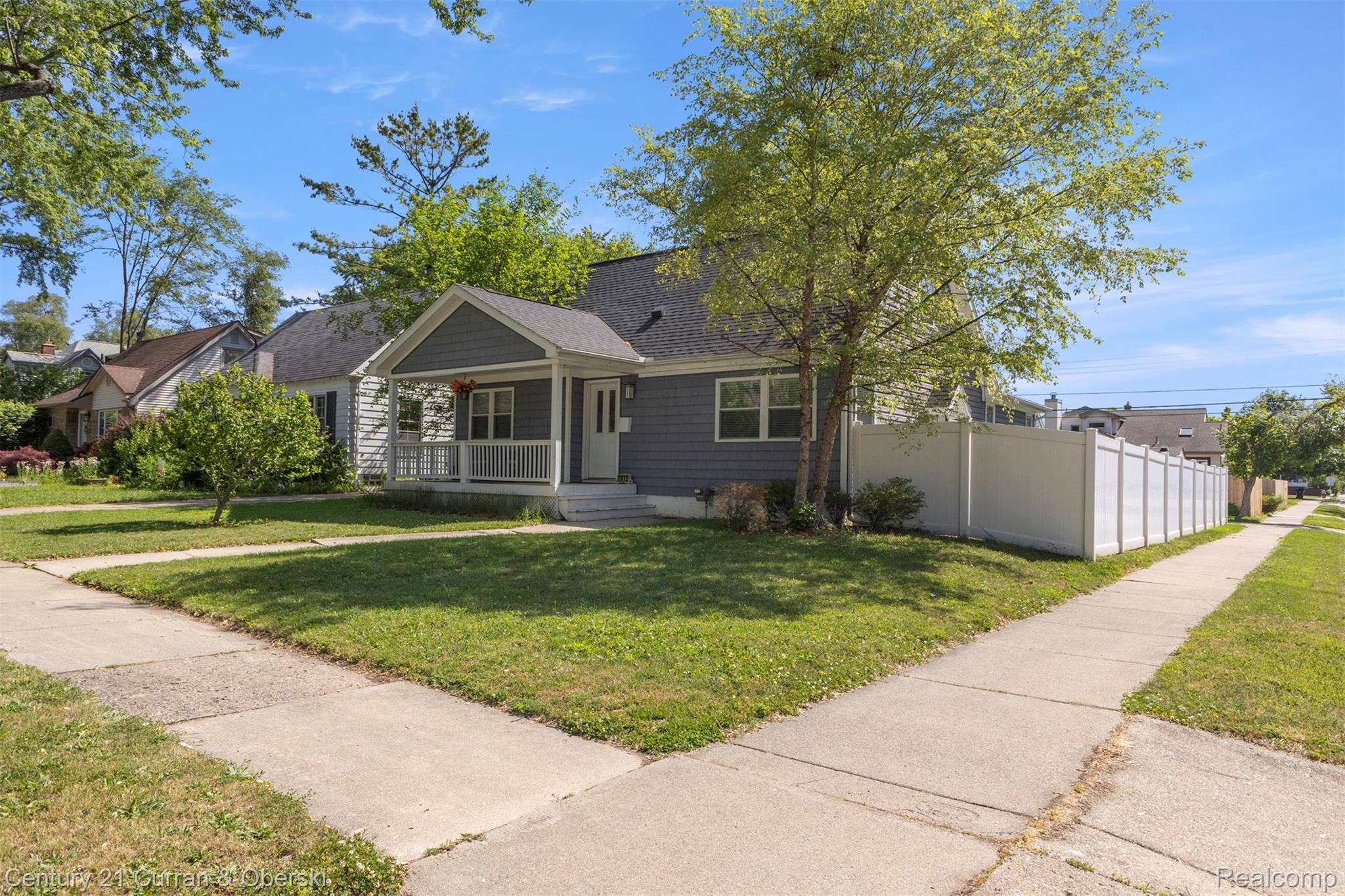 2012 Cummings Avenue