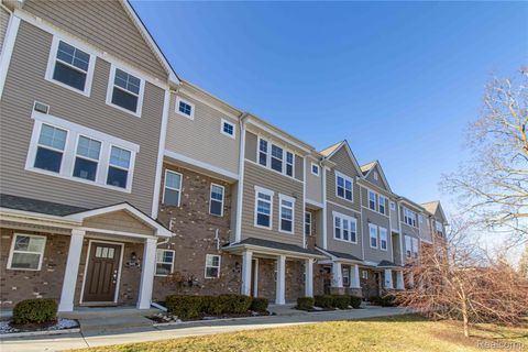 Photo of 507 Midland Boulevard #26, Royal Oak City, MI 48073 (MLS # 20261003053)