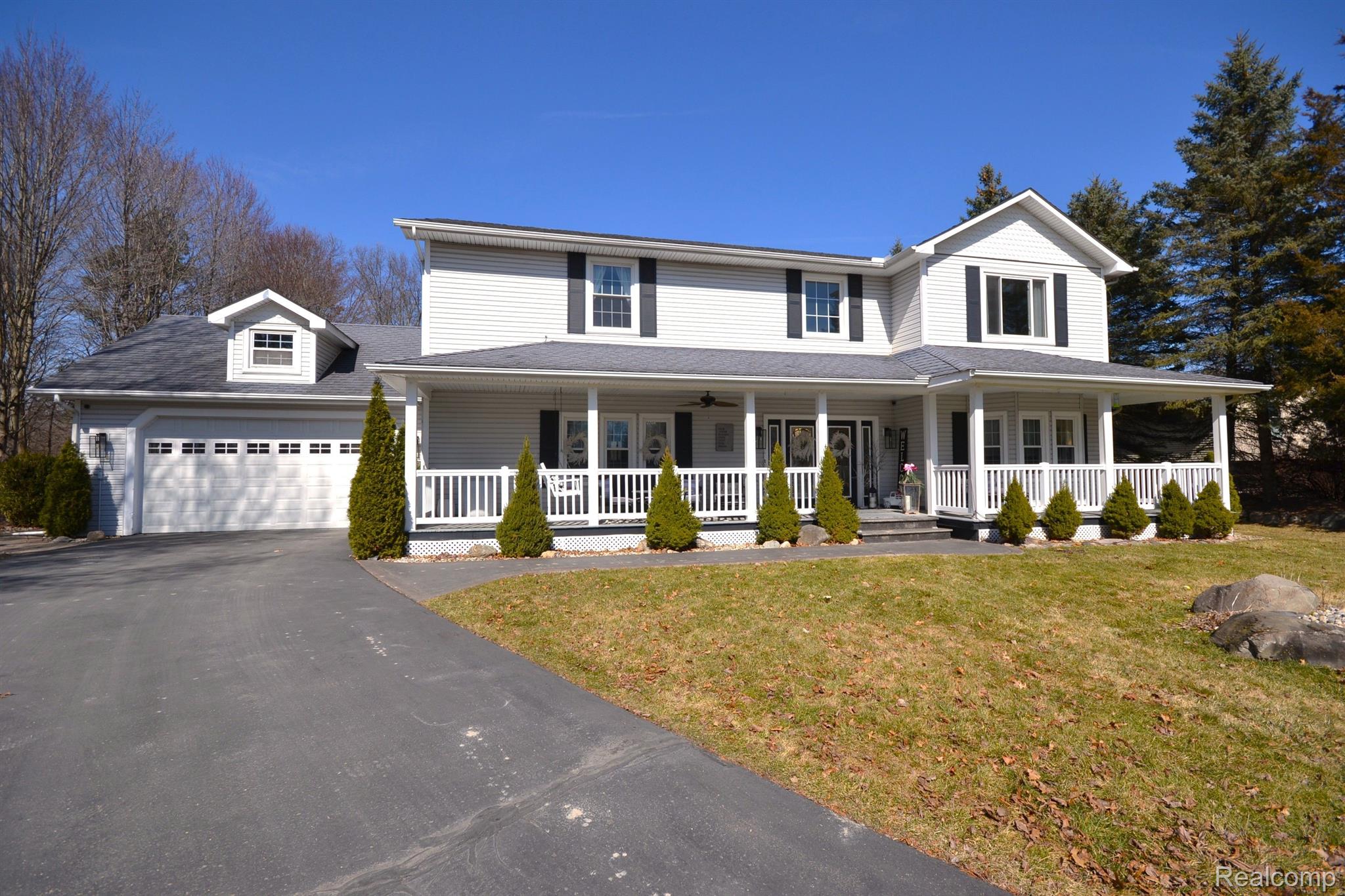 4072 W MAPLE Road