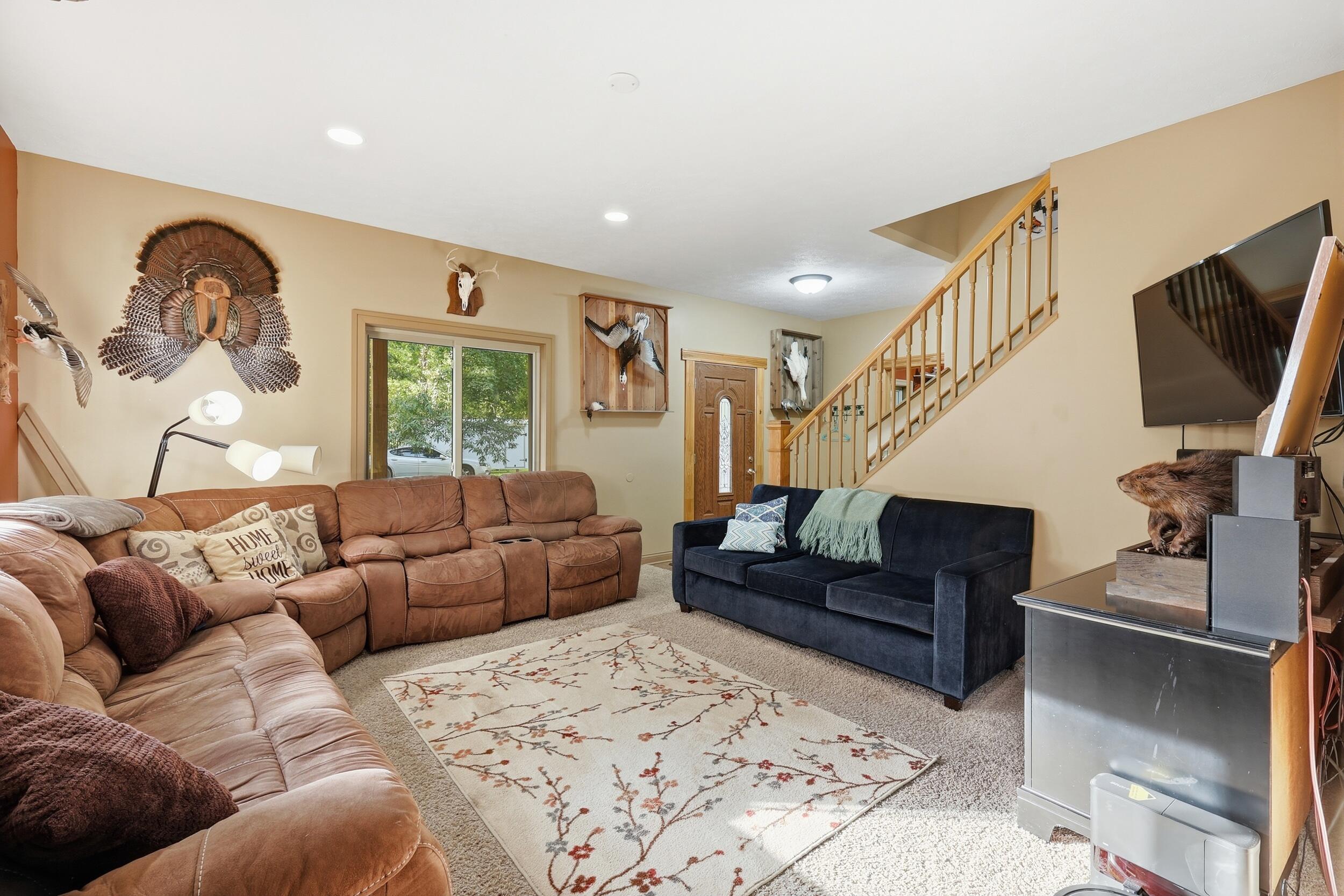 8669 17 Mile Road NE