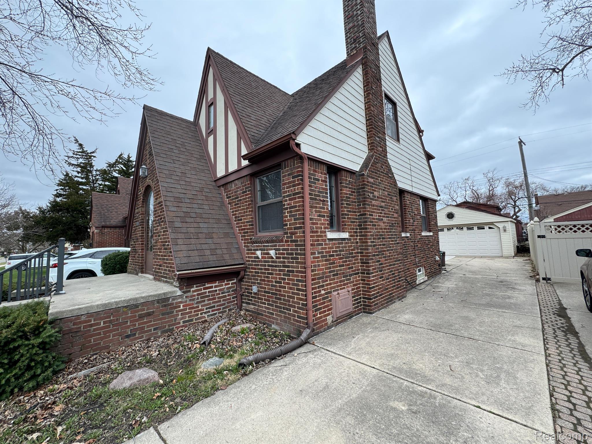 820 WINCHESTER Avenue