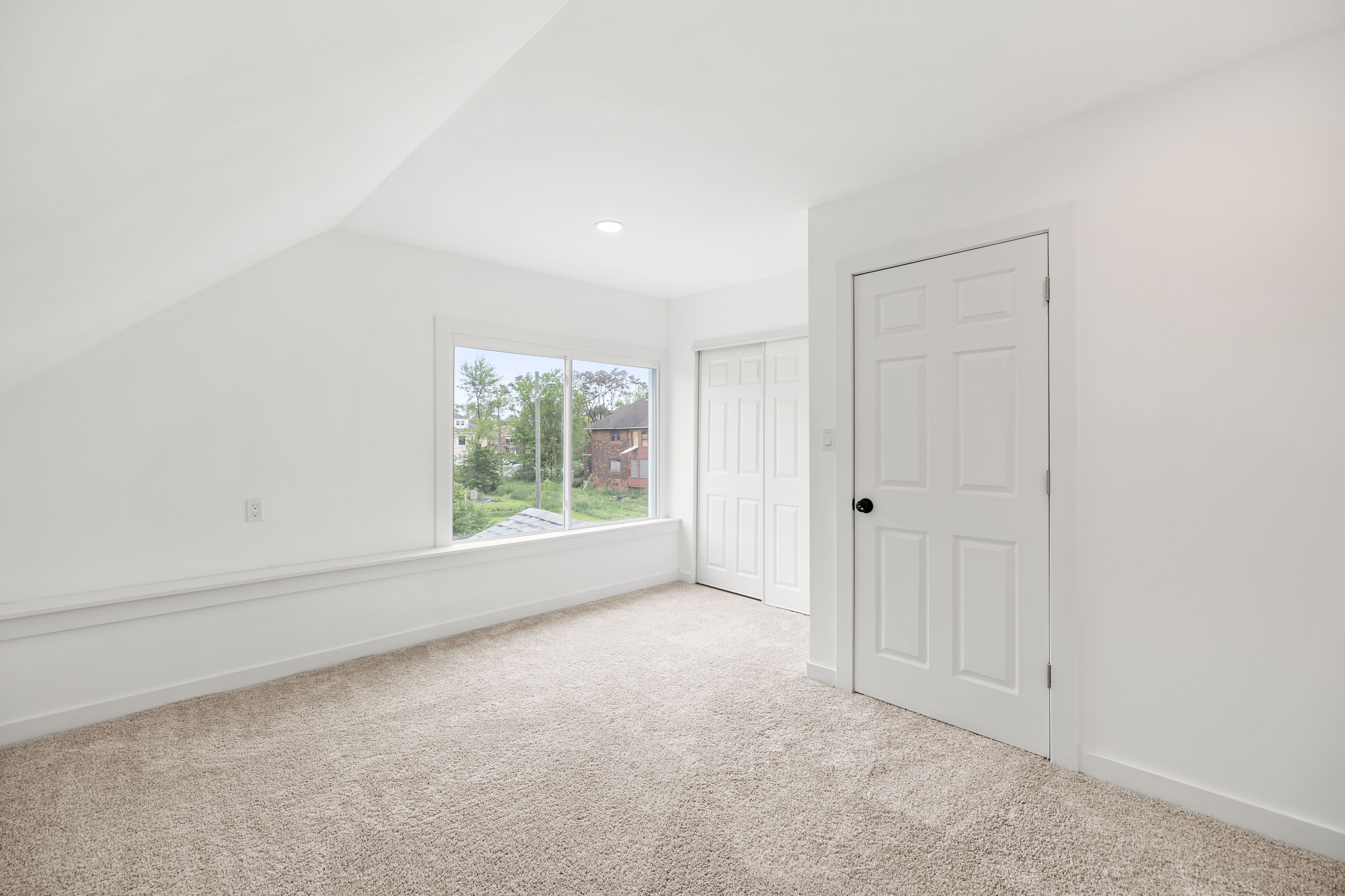 DetroitCity_Wayne, Michigan 48206, United States, 4 Bedrooms Bedrooms, ,2 BathroomsBathrooms,Residential,Active,97108