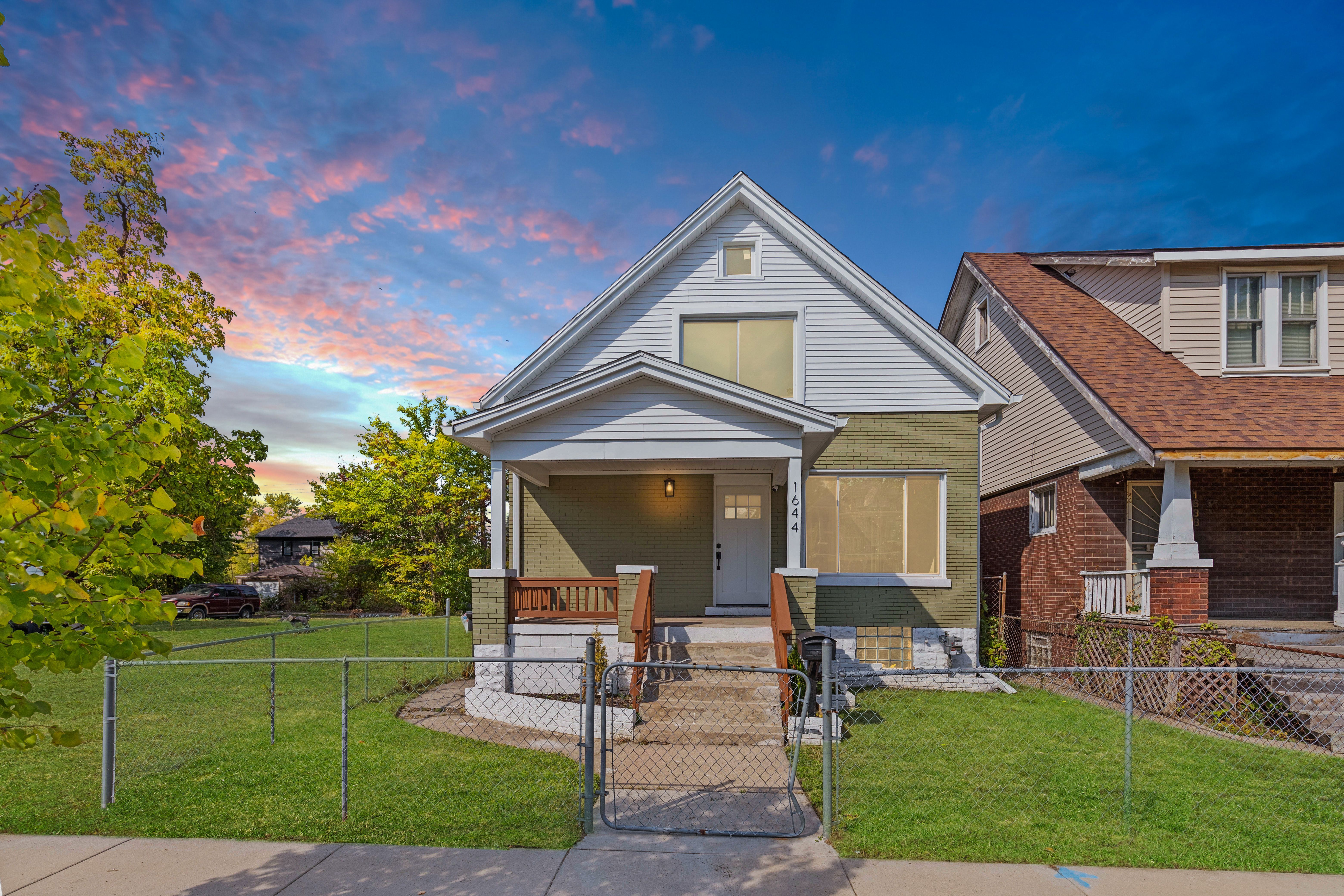 DetroitCity_Wayne, Michigan 48206, United States, 4 Bedrooms Bedrooms, ,2 BathroomsBathrooms,Residential,Active,97108