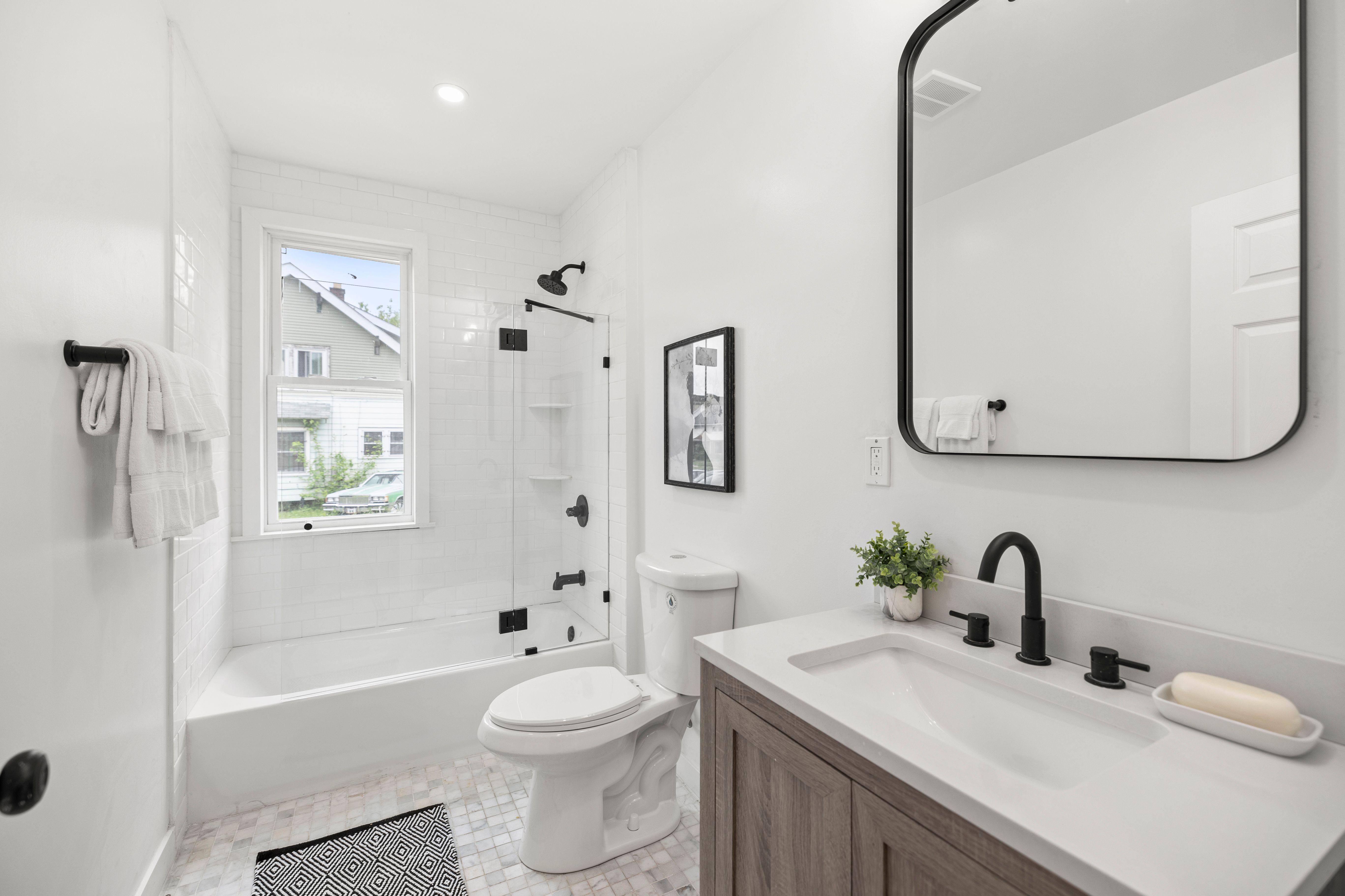 DetroitCity_Wayne, Michigan 48206, United States, 4 Bedrooms Bedrooms, ,2 BathroomsBathrooms,Residential,Active,97108