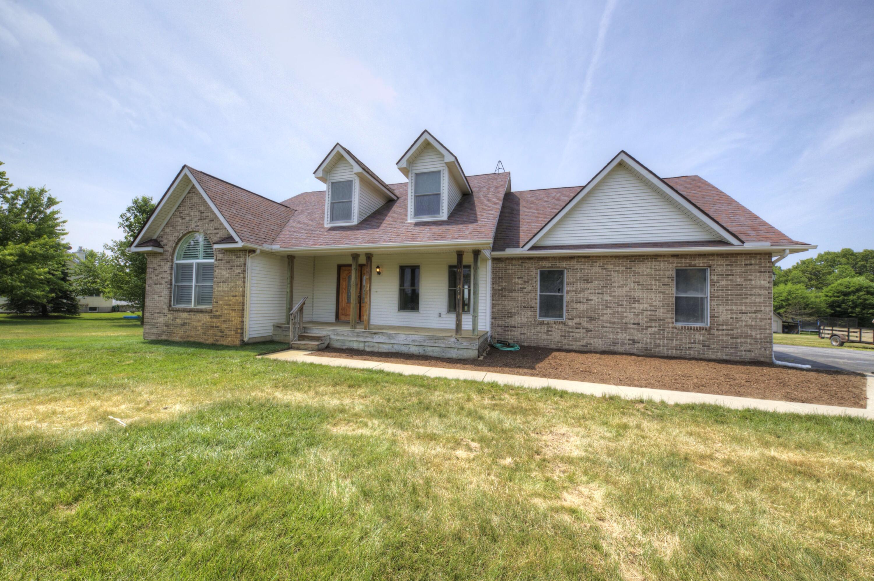 1062 Deer Valley Lane