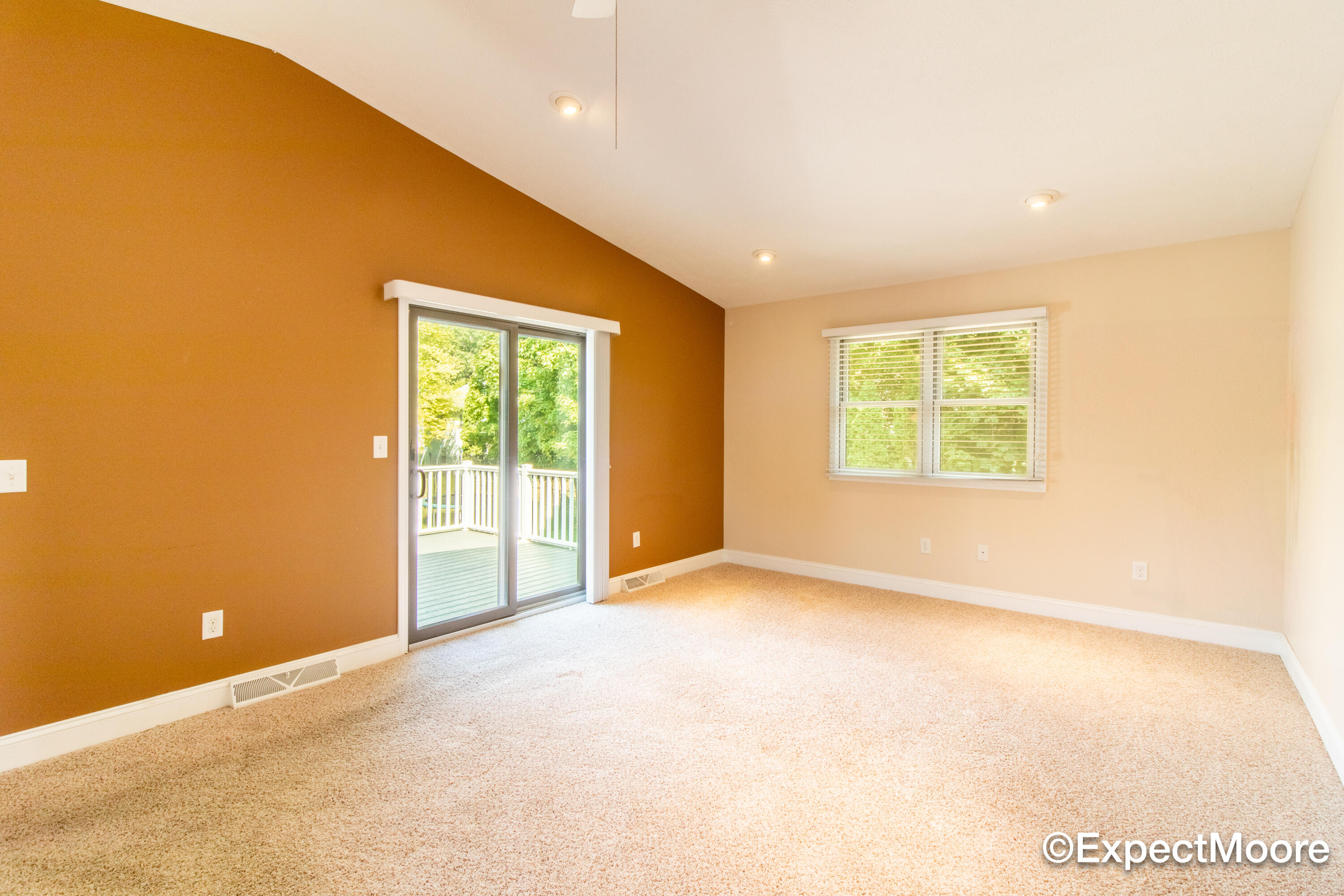 139 Highland View Court NE