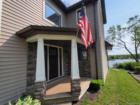 9635 Norman Road Springfield Charter Township MI 48348
