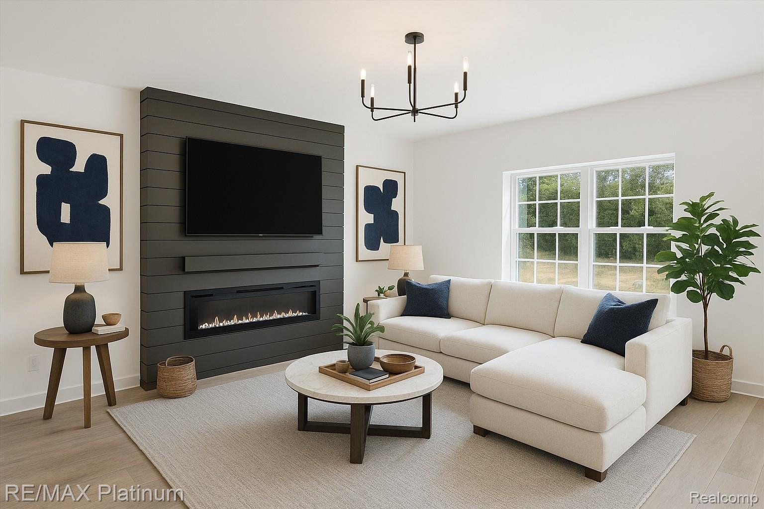 1664 Pinecroft Lane