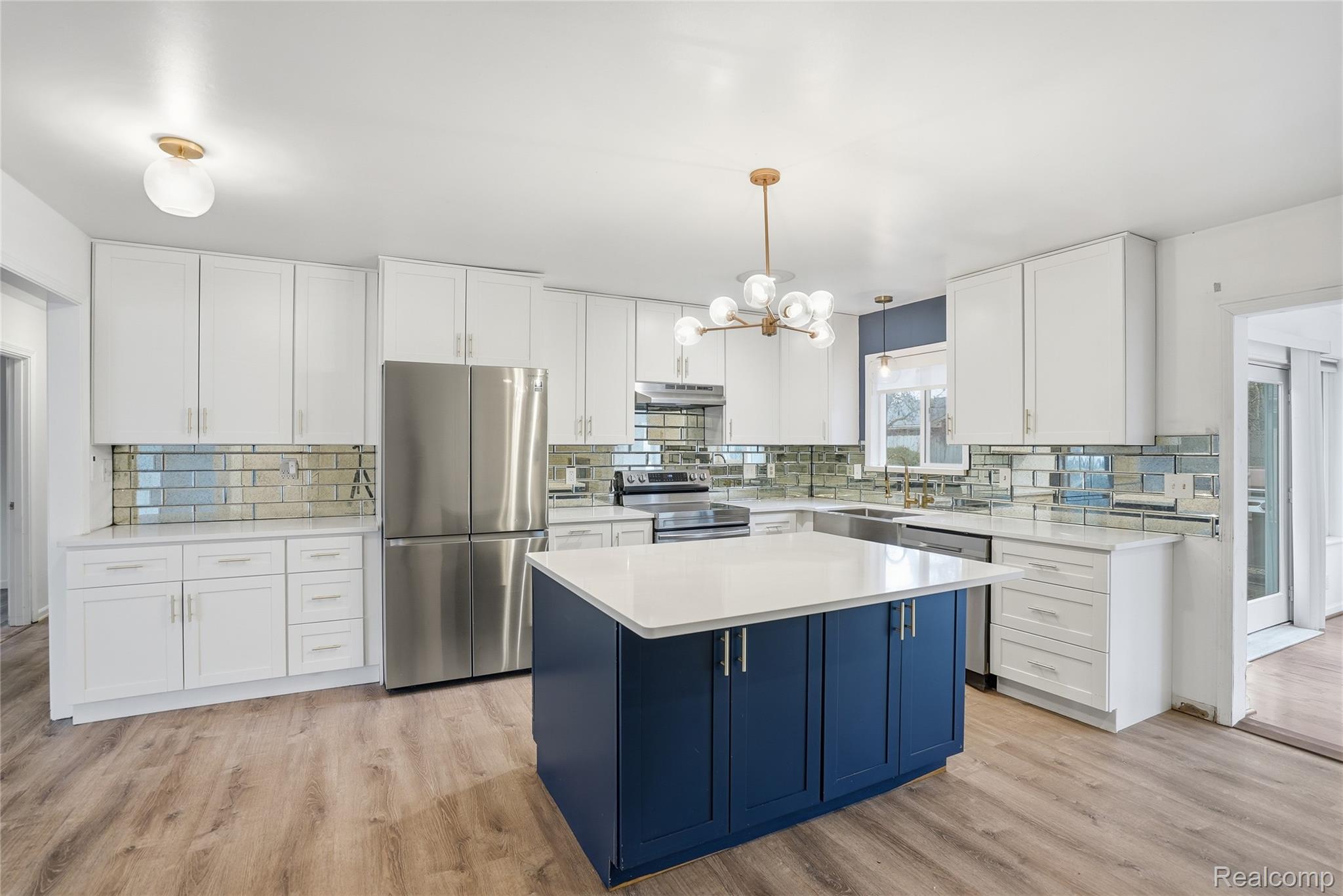 2707 Pine Ridge Road