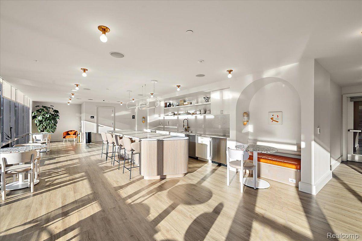 330 Gratiot Avenue 1603