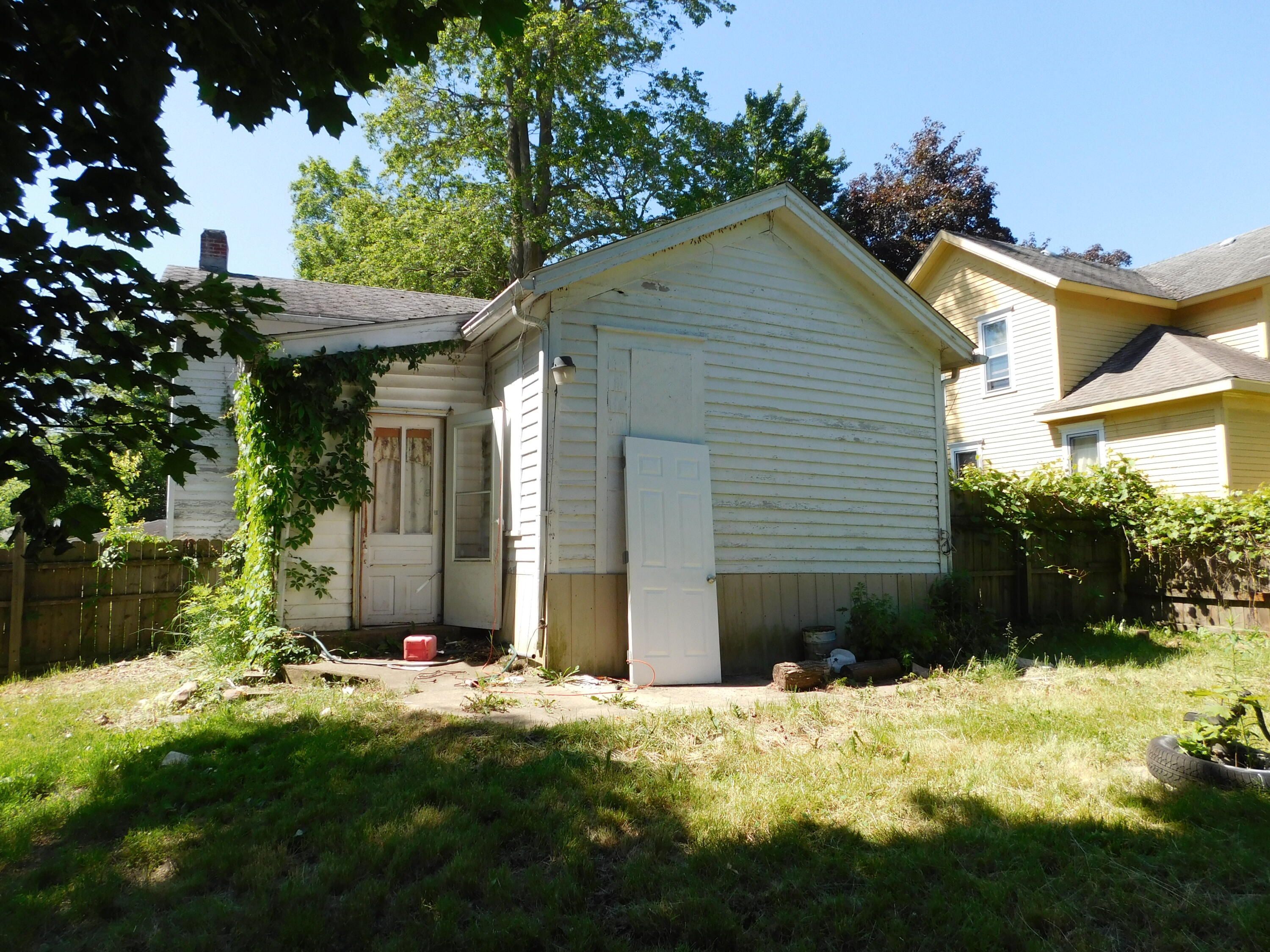 210 W Ash Street