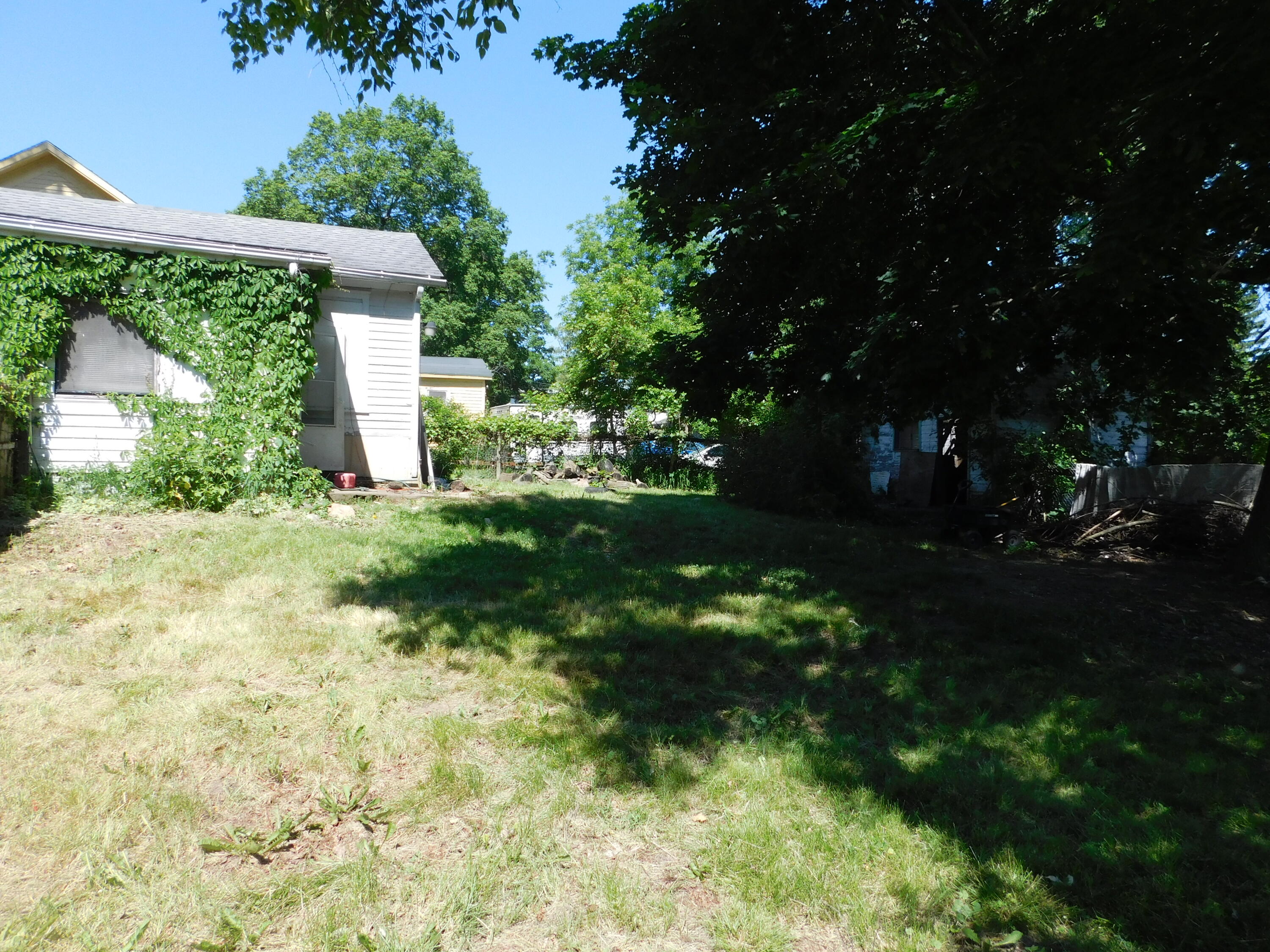 210 W Ash Street
