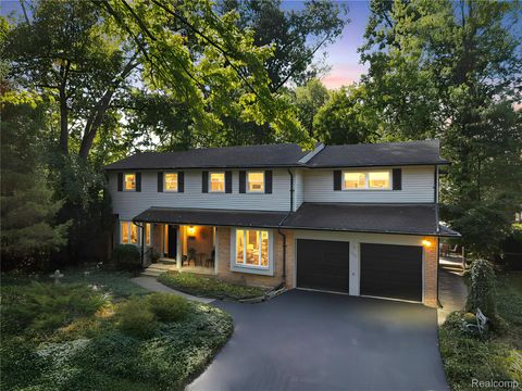 1850 Dorchester Road Birmingham City MI 48009