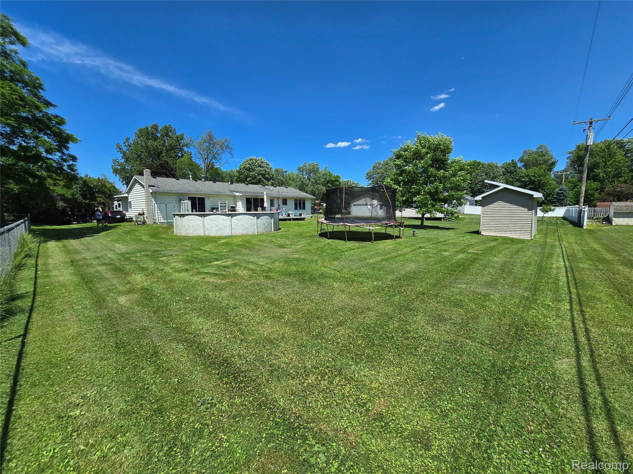 5279 Robinwood Drive