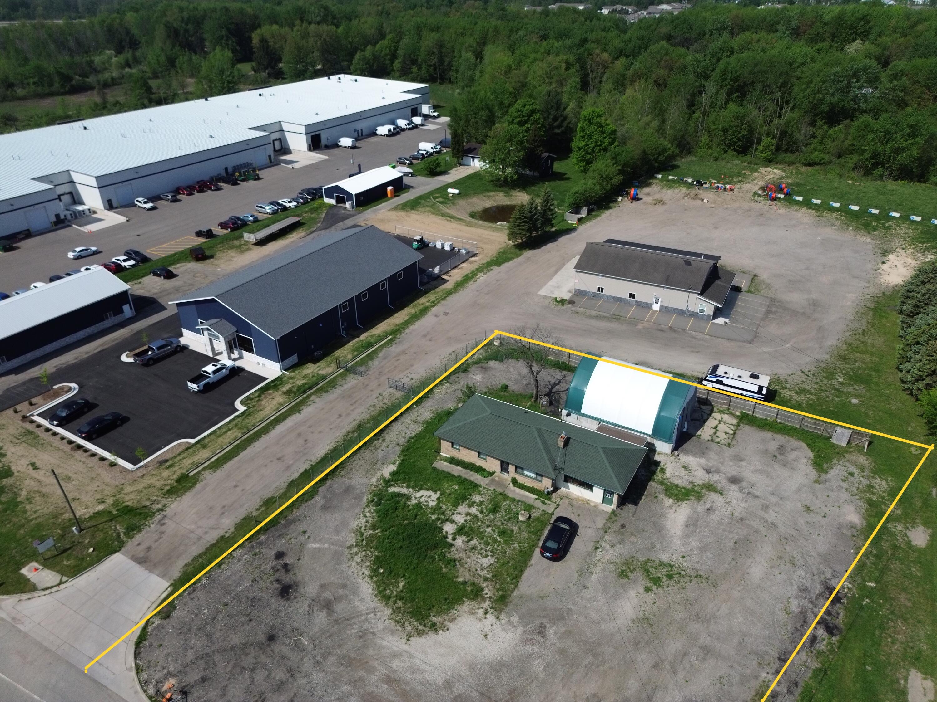 6065 E Paris Avenue SE