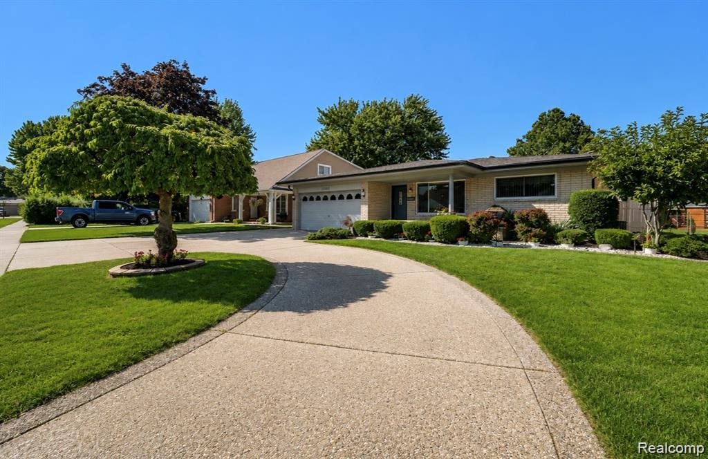 13167 Kozak Drive