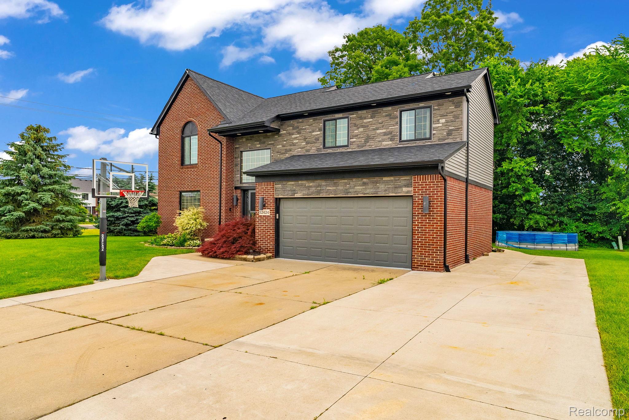 52424 Walnut Drive