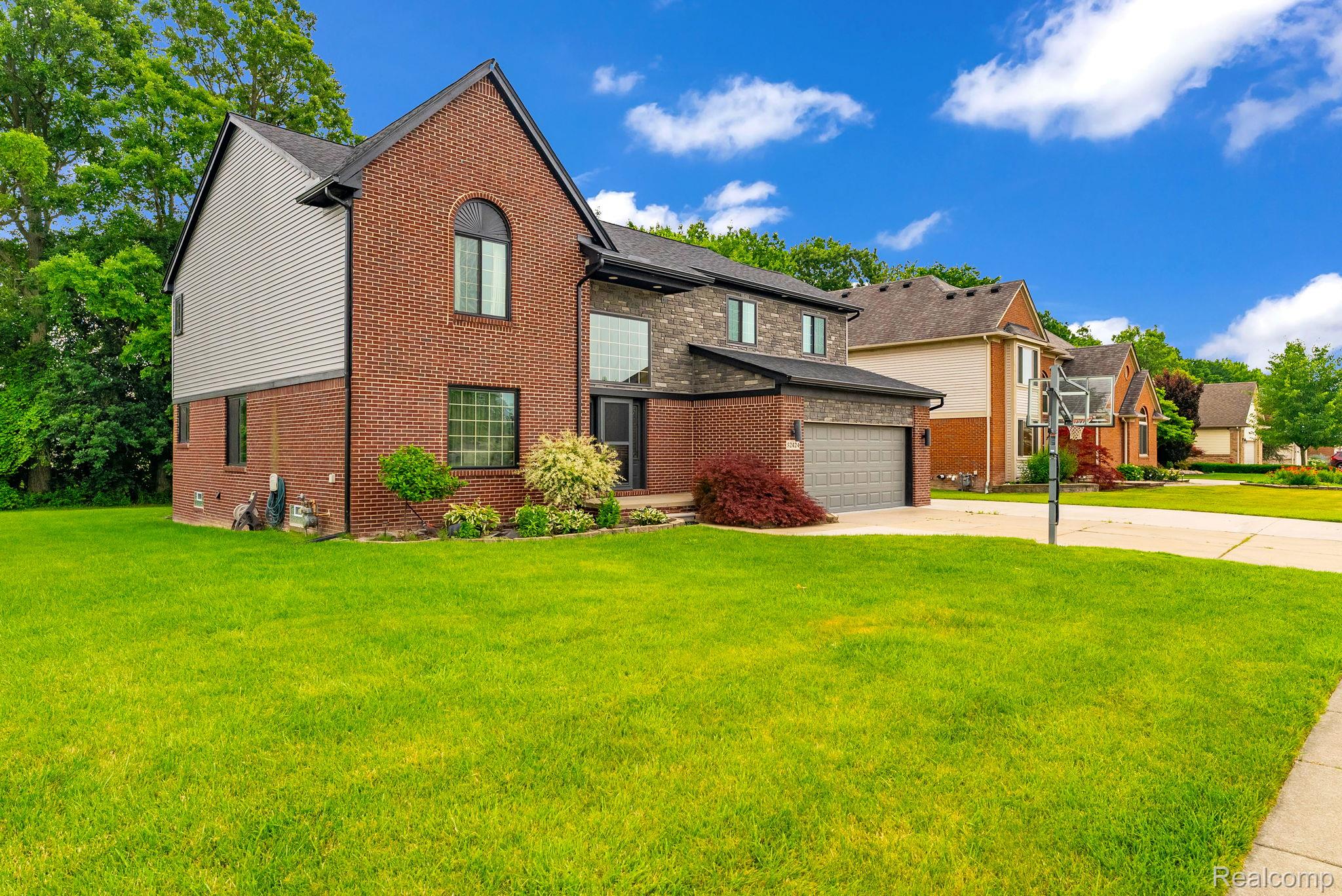 52424 Walnut Drive