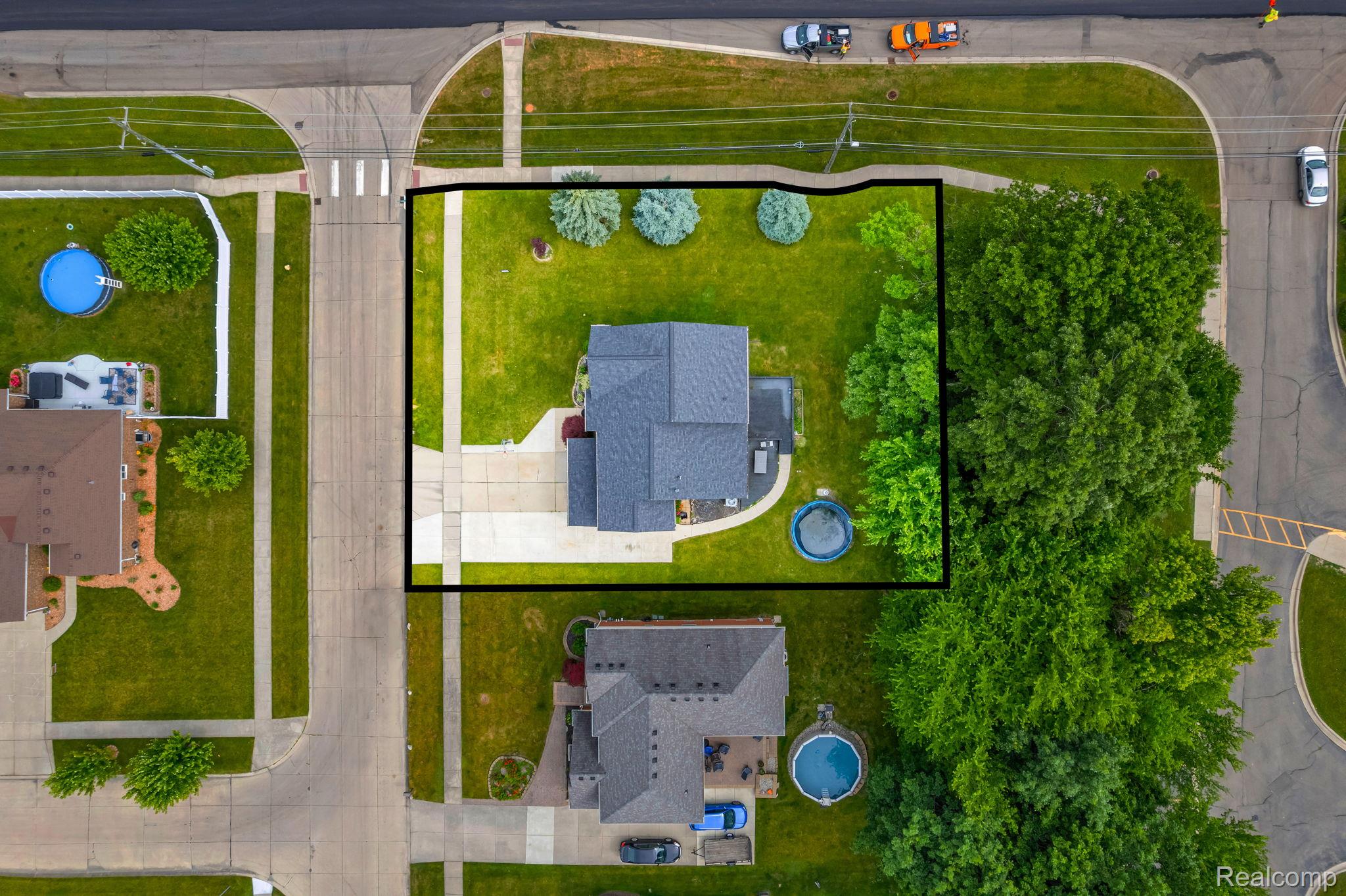 52424 Walnut Drive
