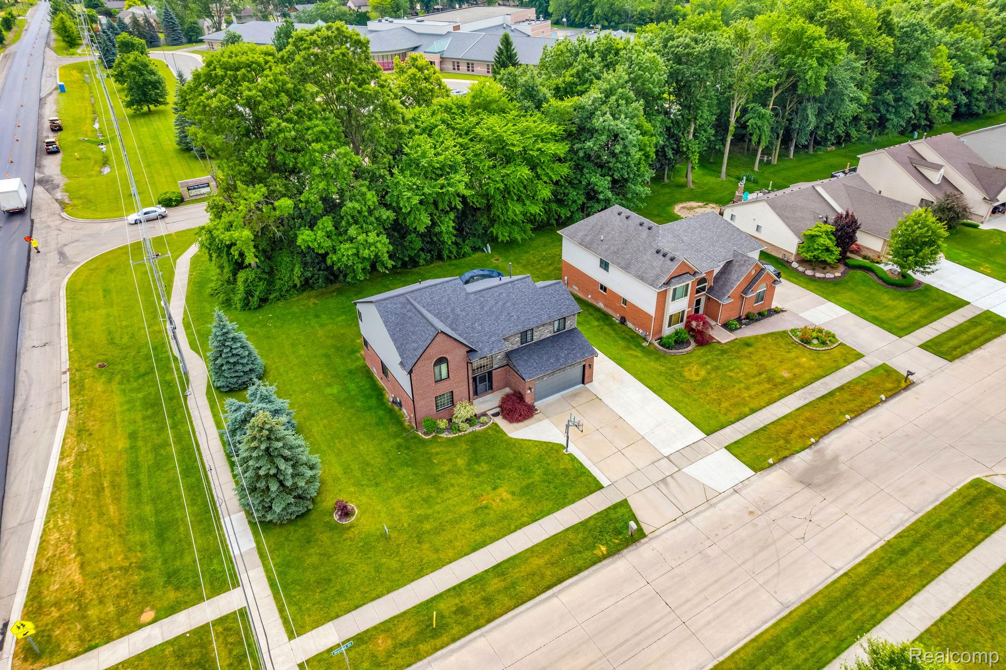 52424 Walnut Drive